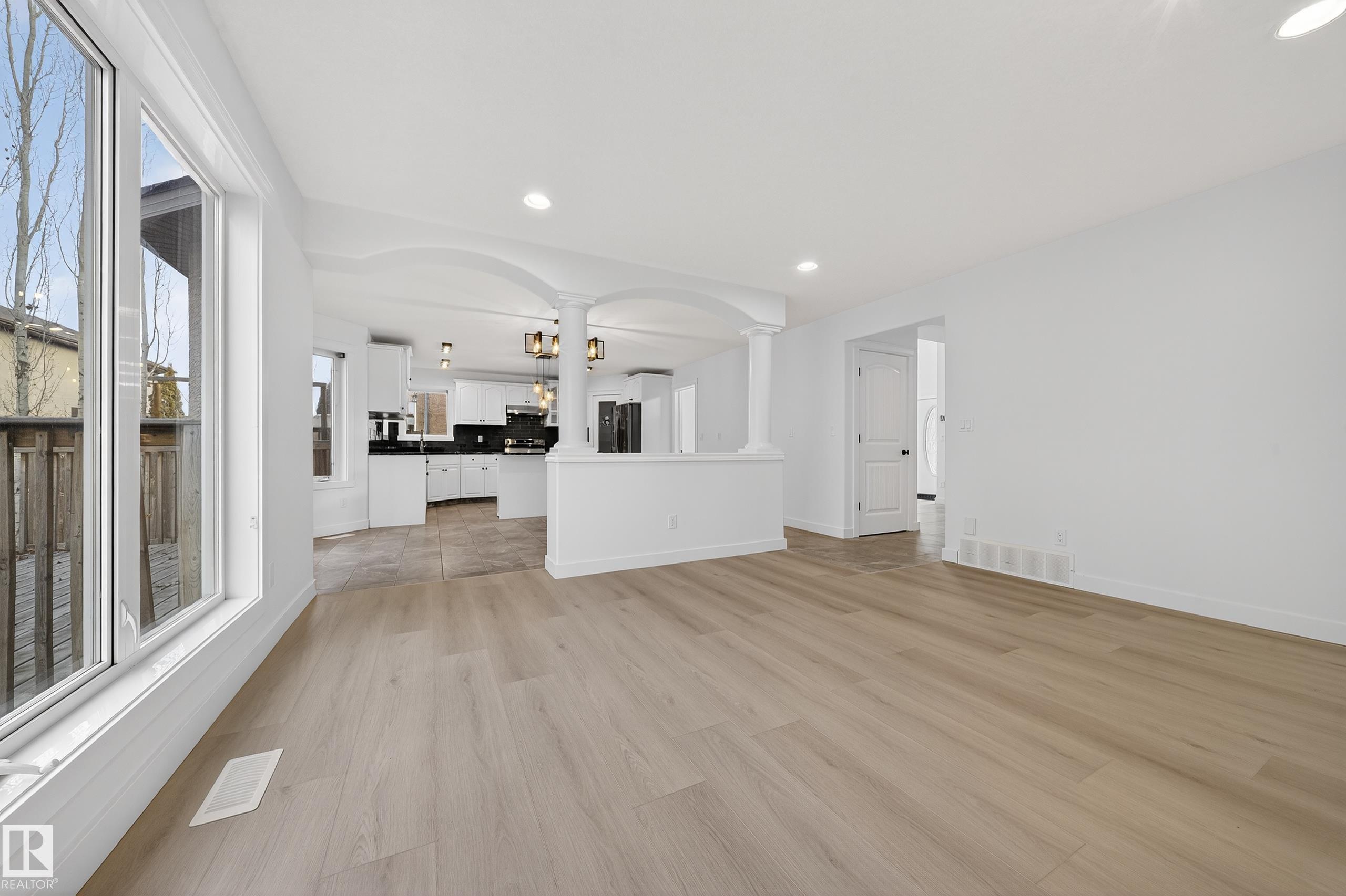 Photo 32 at 10916 175 Avenue NW, Chambery, Edmonton