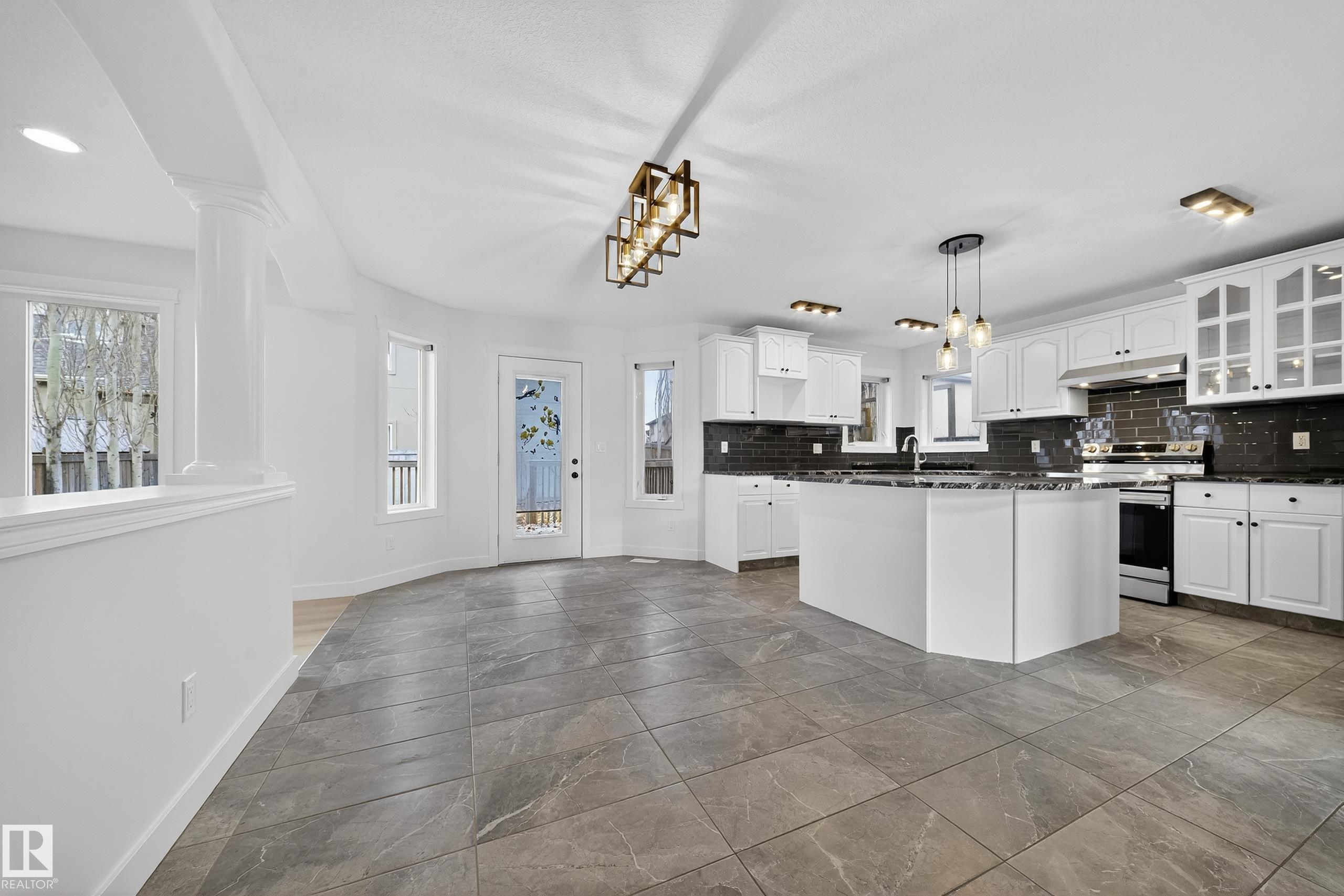 Photo 34 at 10916 175 Avenue NW, Chambery, Edmonton