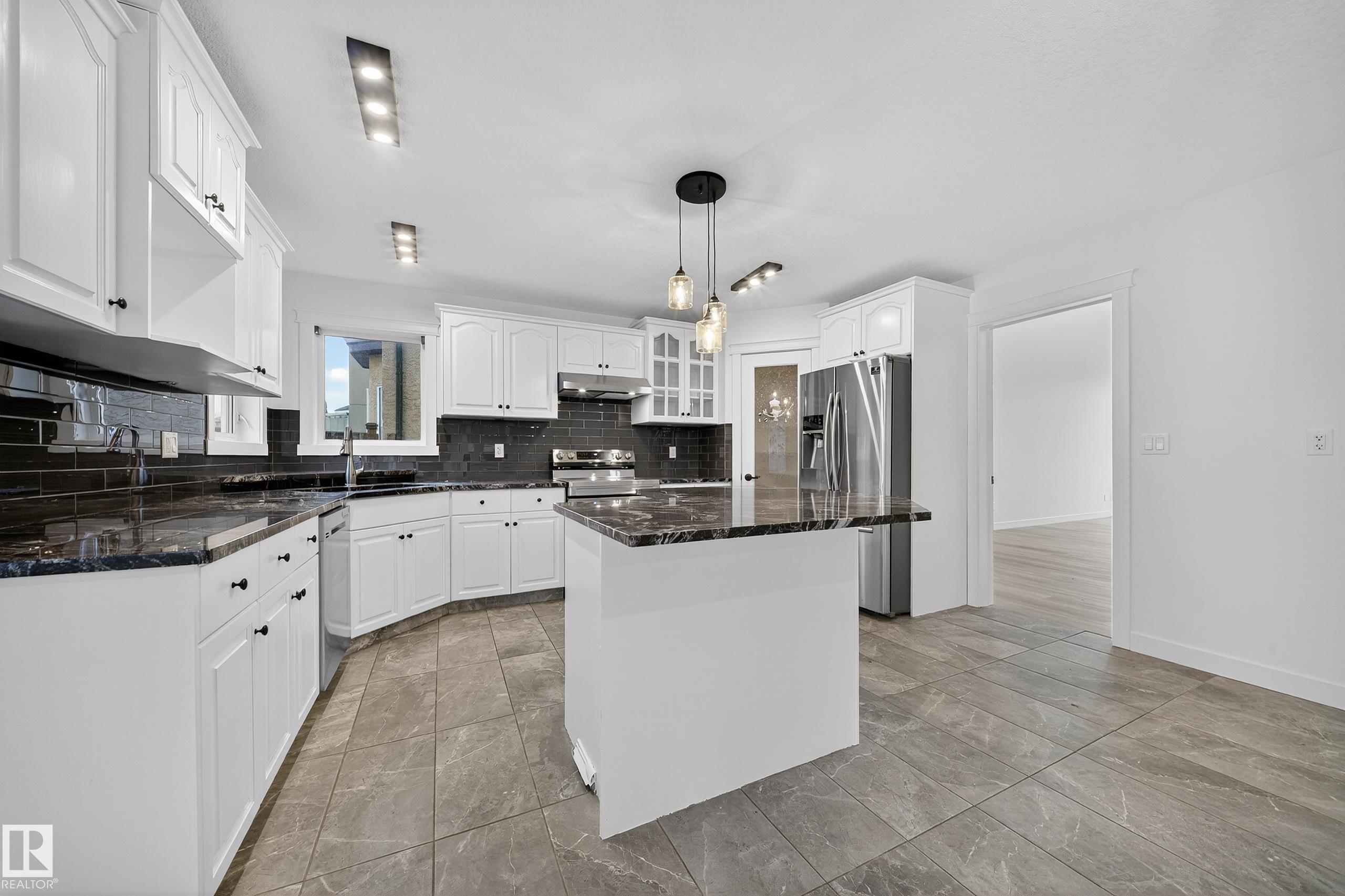 Photo 39 at 10916 175 Avenue NW, Chambery, Edmonton