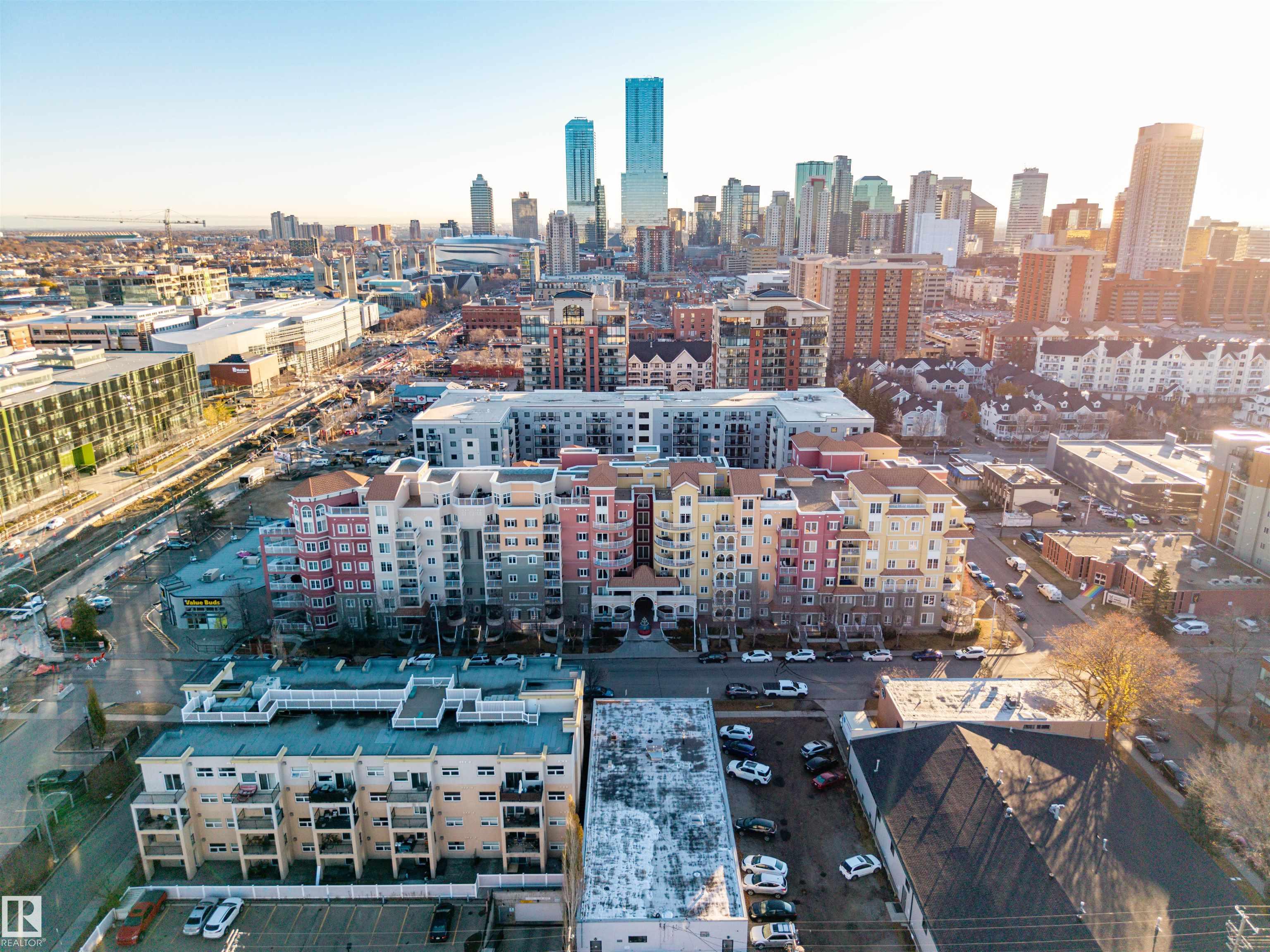 Photo 32 at 609 - 10333 112 Street NW, Wîhkwêntôwin, Edmonton