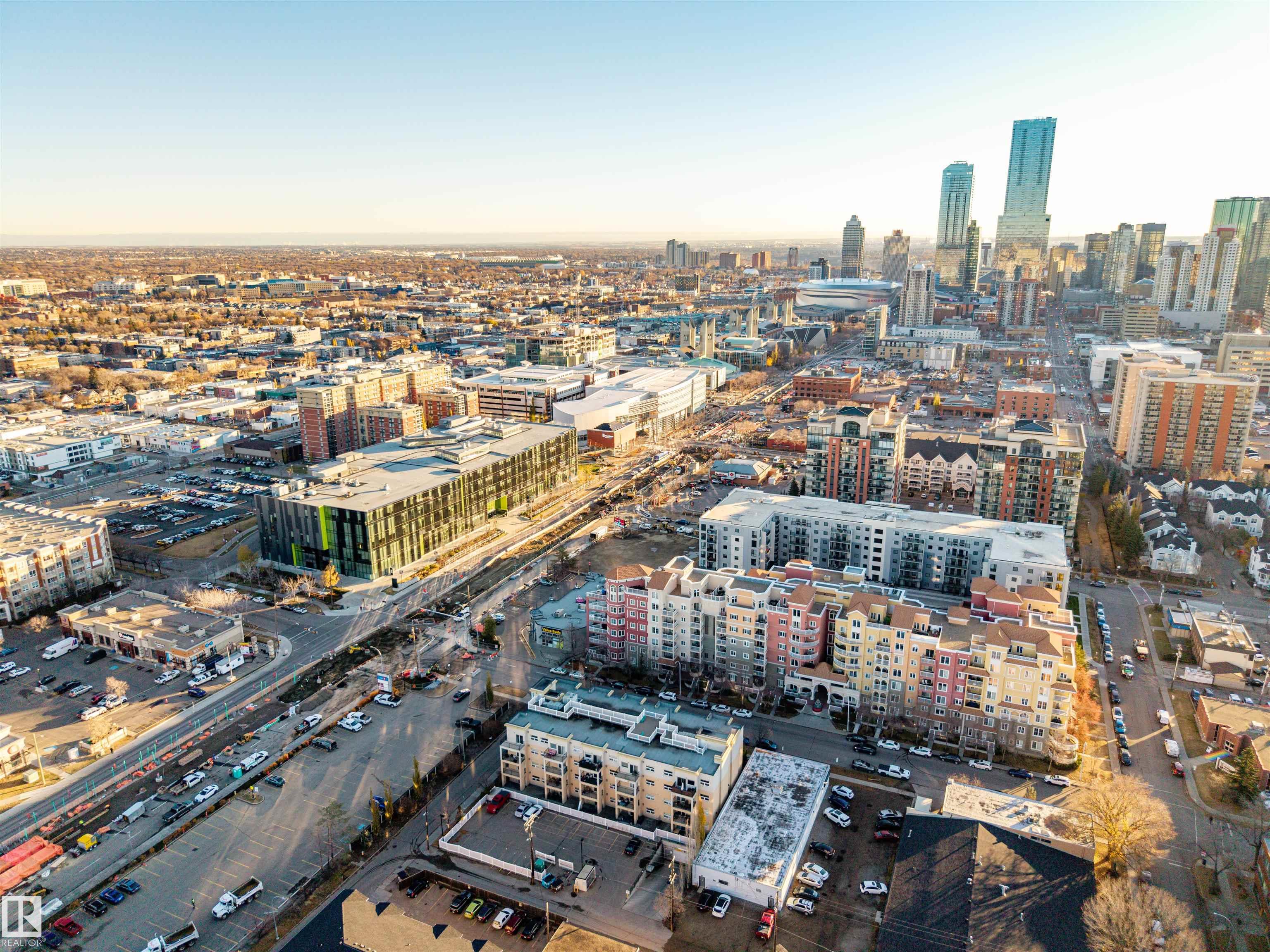 Photo 37 at 609 - 10333 112 Street NW, Wîhkwêntôwin, Edmonton