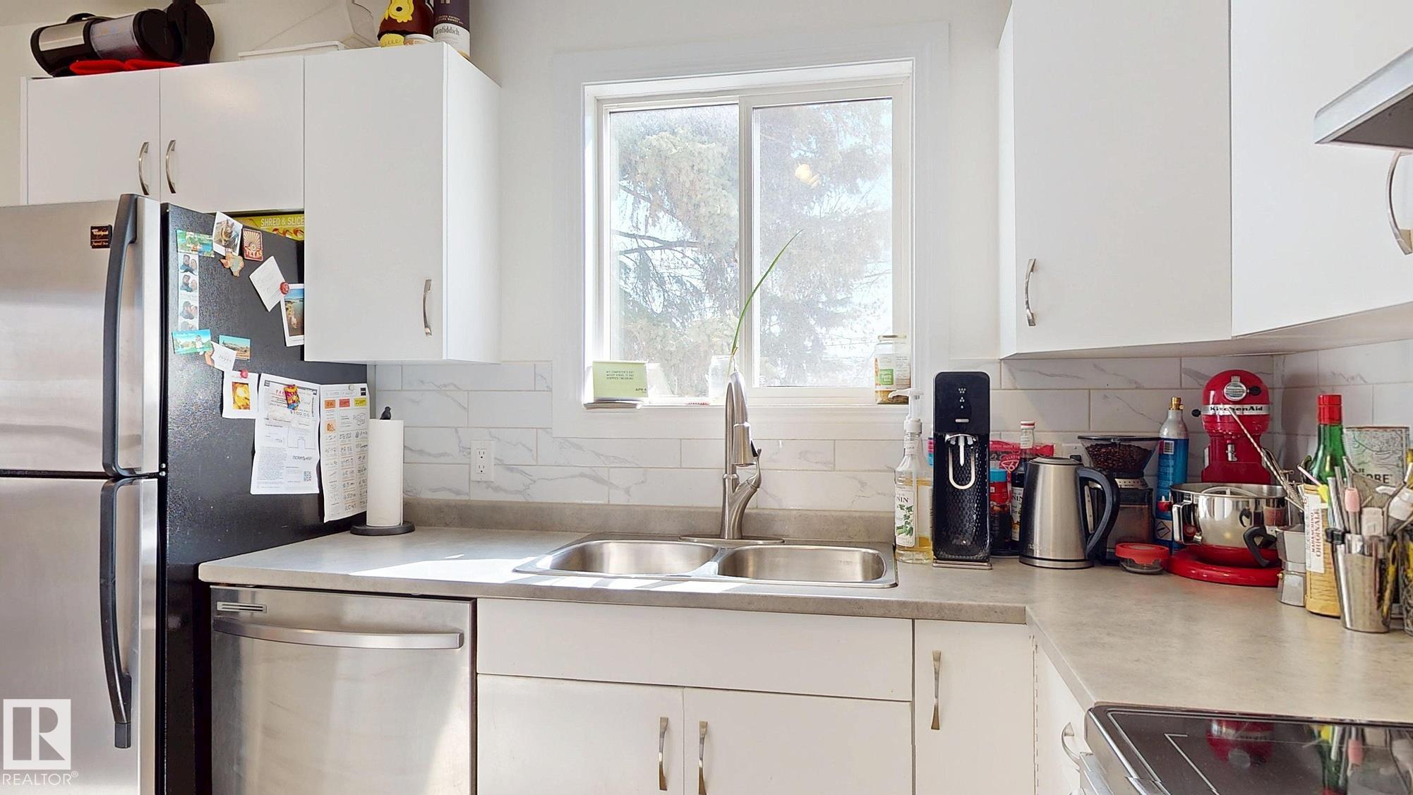 Photo 9 at 9515B 120 Avenue NW, Alberta Avenue, Edmonton