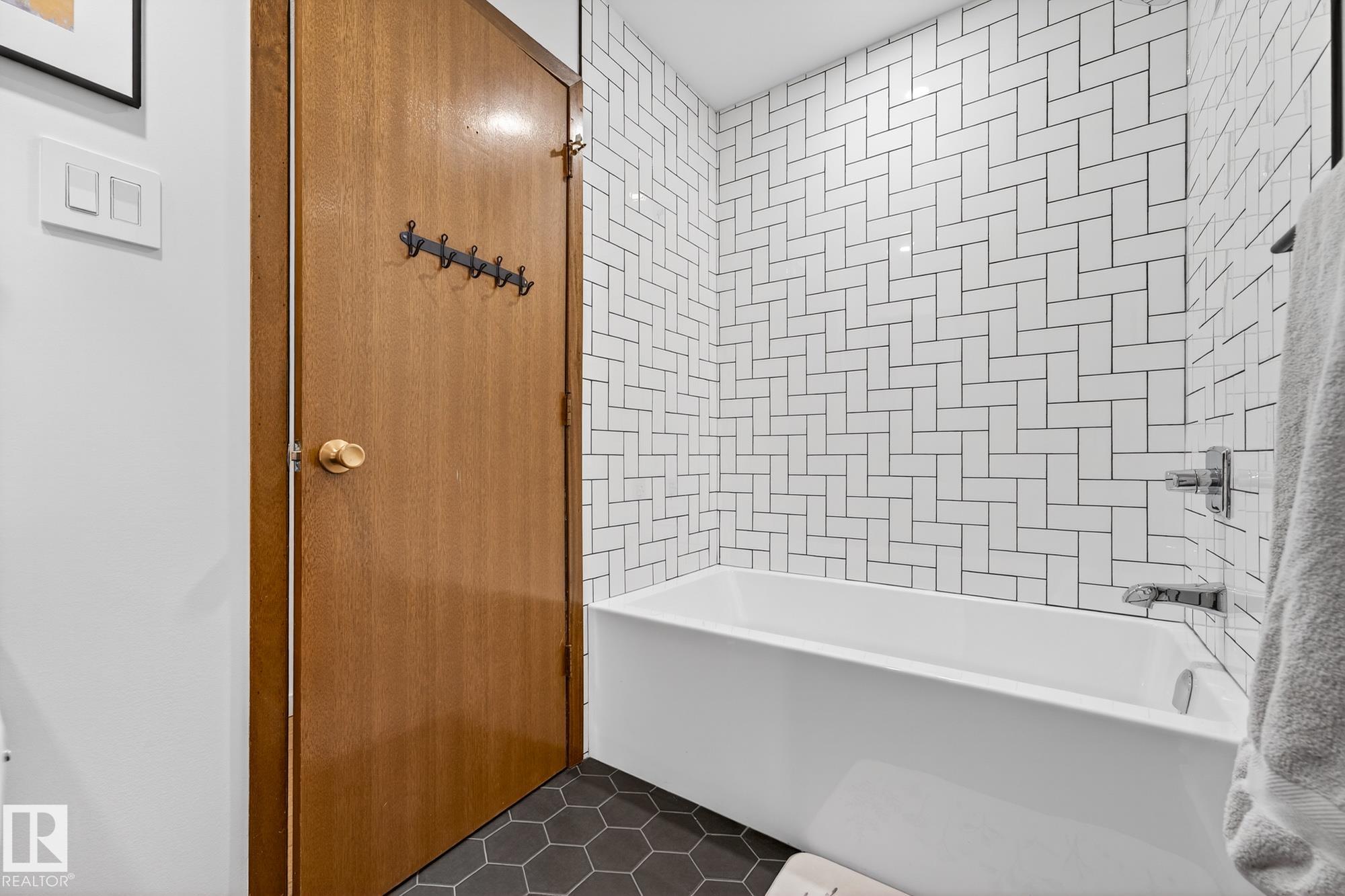 Photo 28 at 12516 52a Avenue NW, Lansdowne, Edmonton