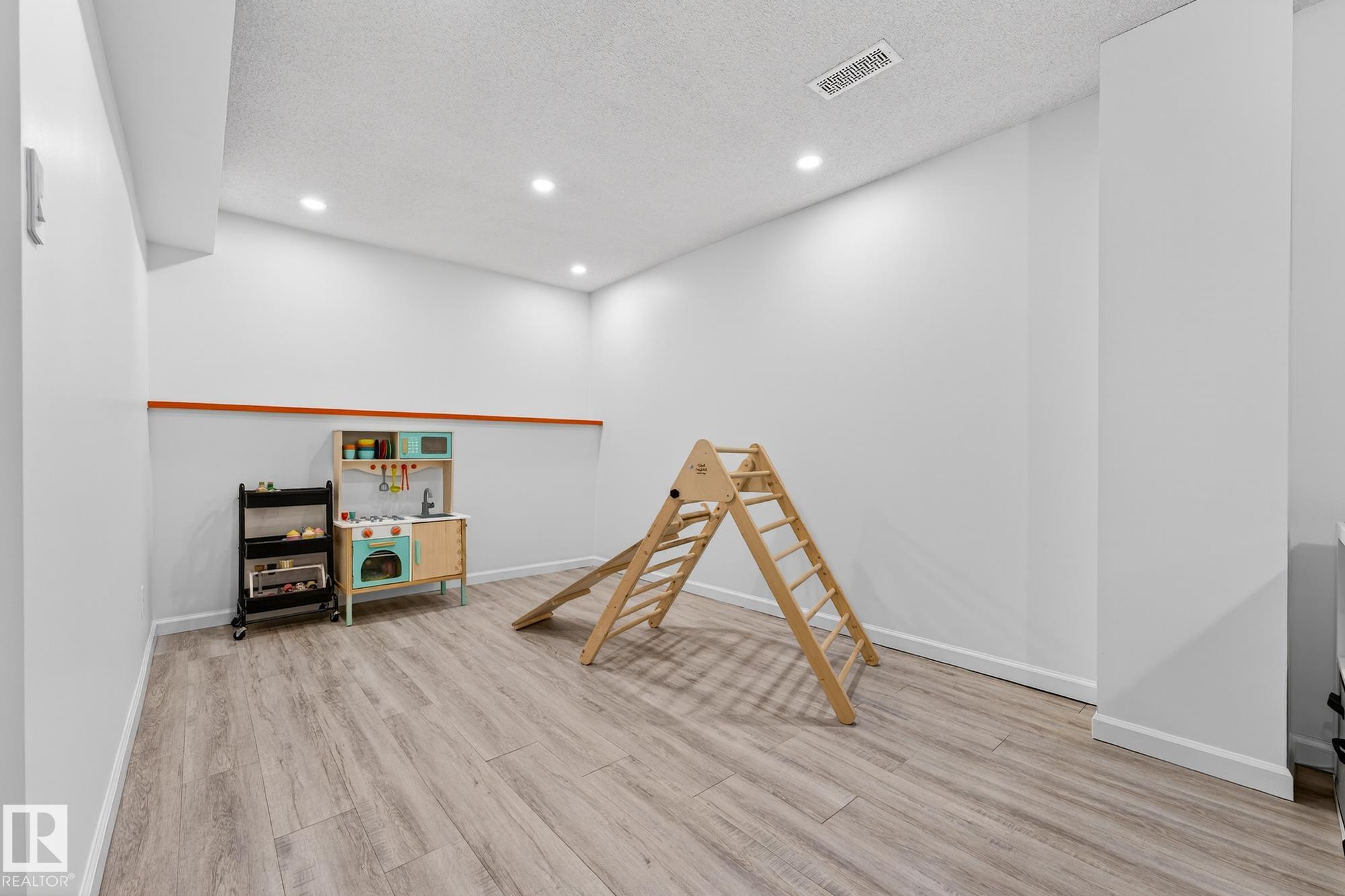 Photo 37 at 12516 52a Avenue NW, Lansdowne, Edmonton