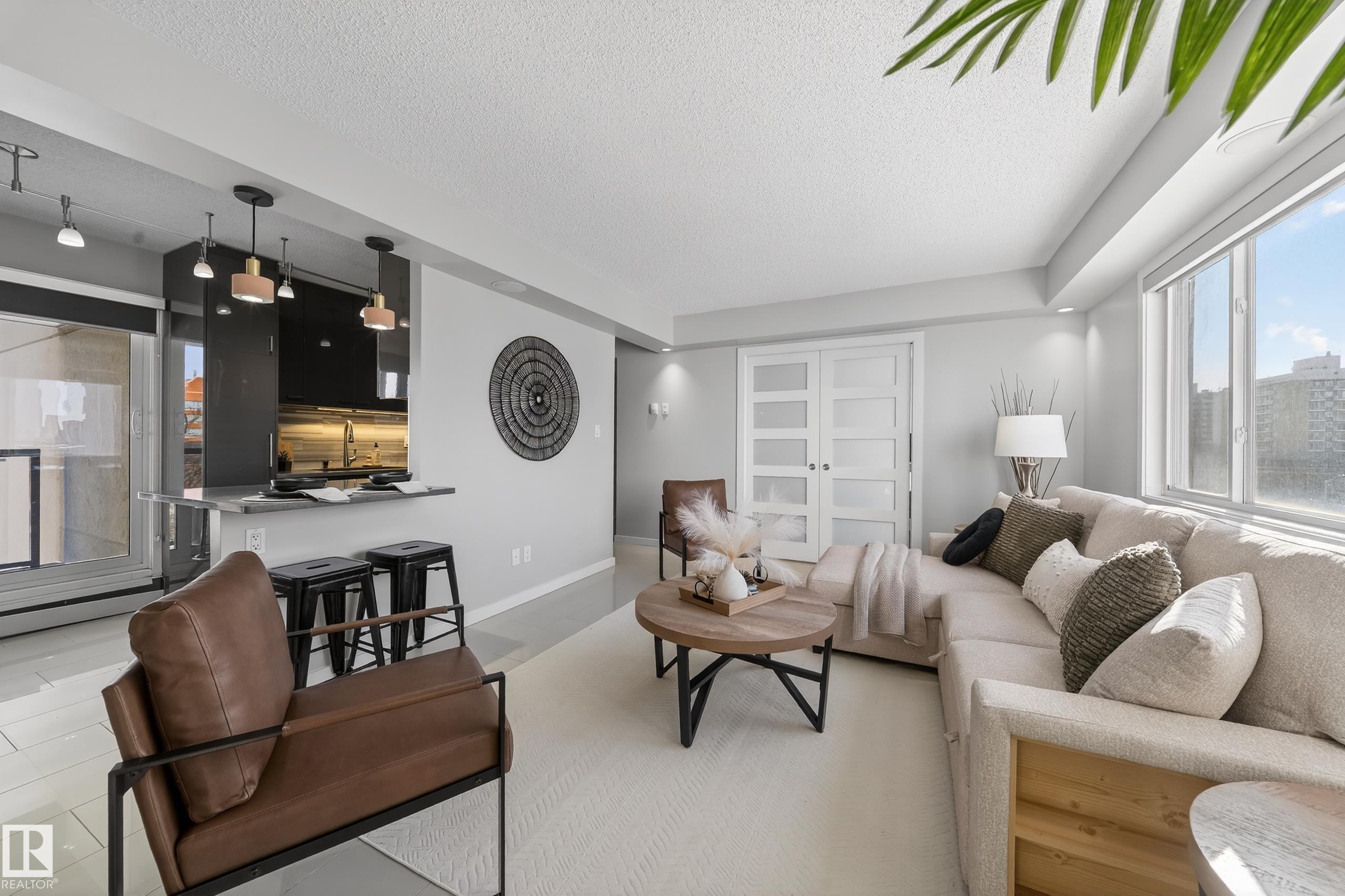 504 - 10140 115 Street NW, Wîhkwêntôwin, Edmonton