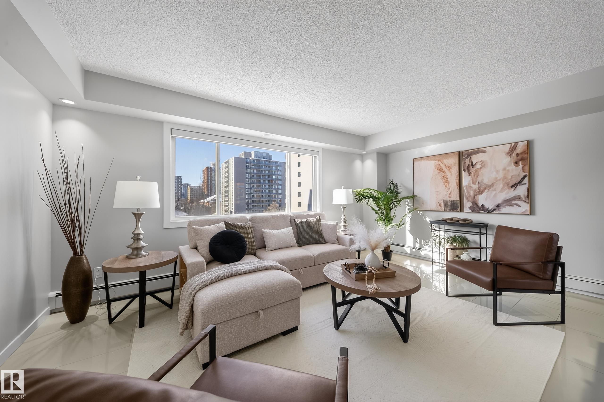 Photo 6 at 504 - 10140 115 Street NW, Wîhkwêntôwin, Edmonton