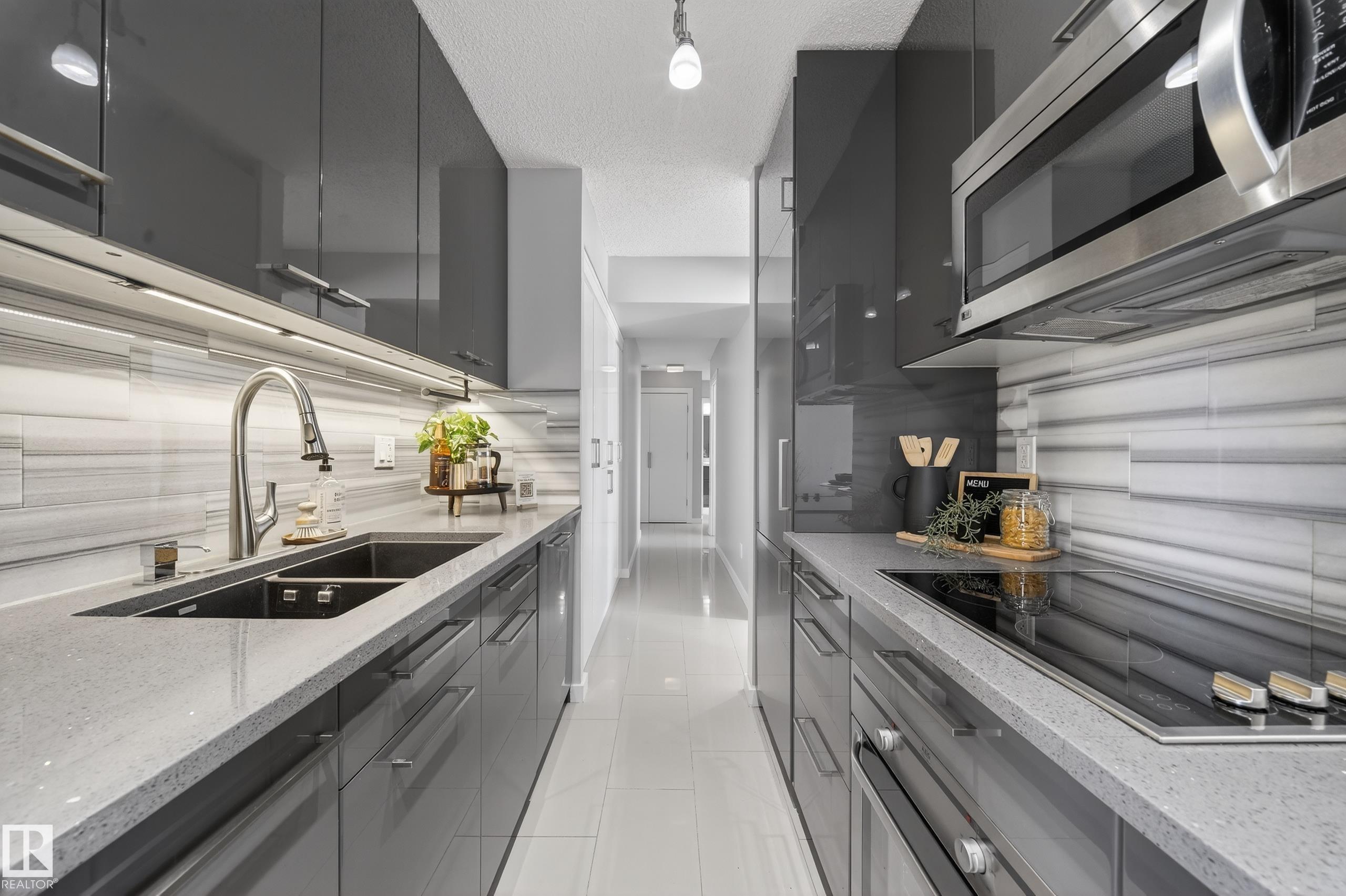 Photo 10 at 504 - 10140 115 Street NW, Wîhkwêntôwin, Edmonton