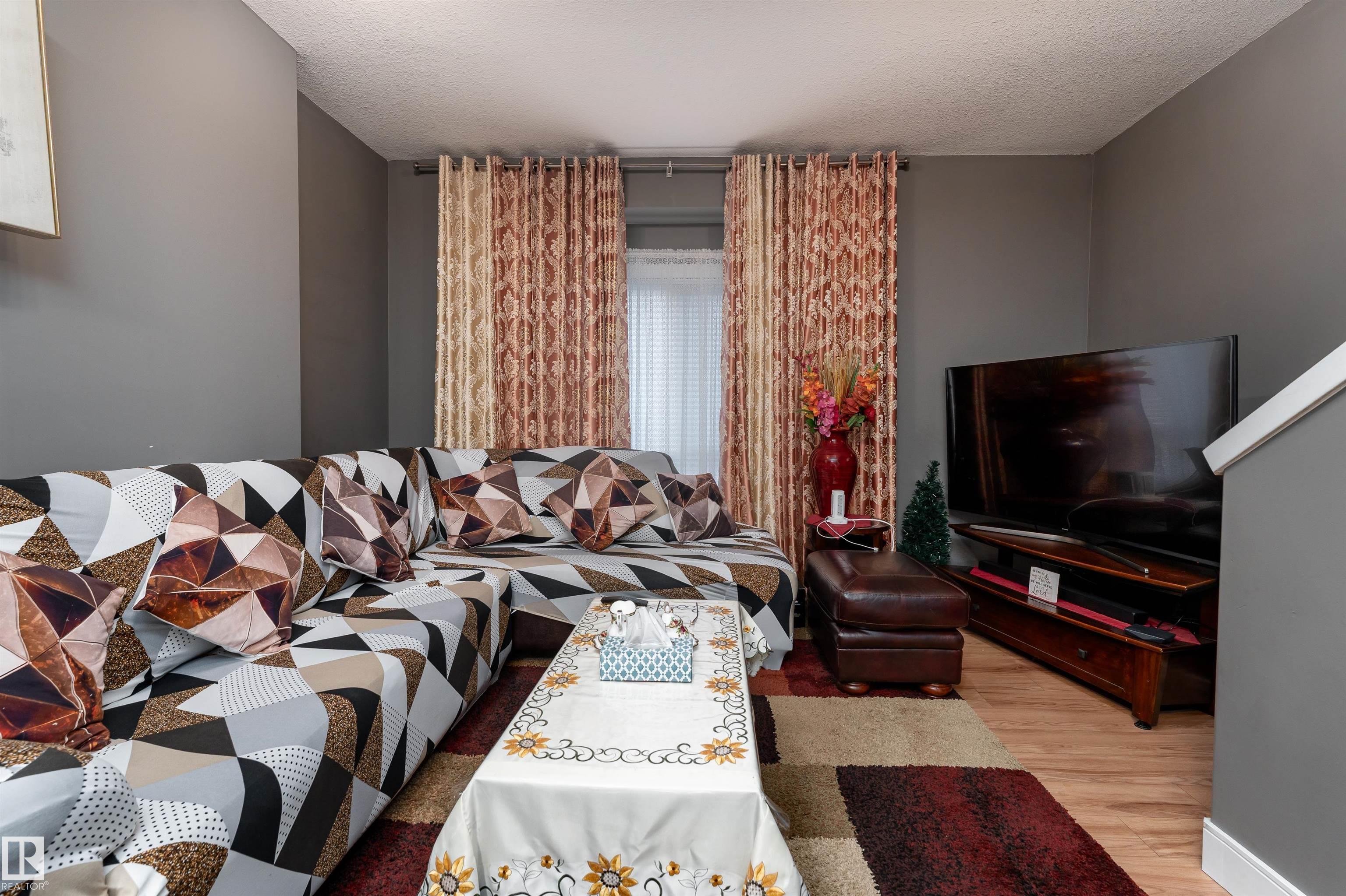 Photo 11 at 37 - 13003 132 Avenue NW, Athlone, Edmonton