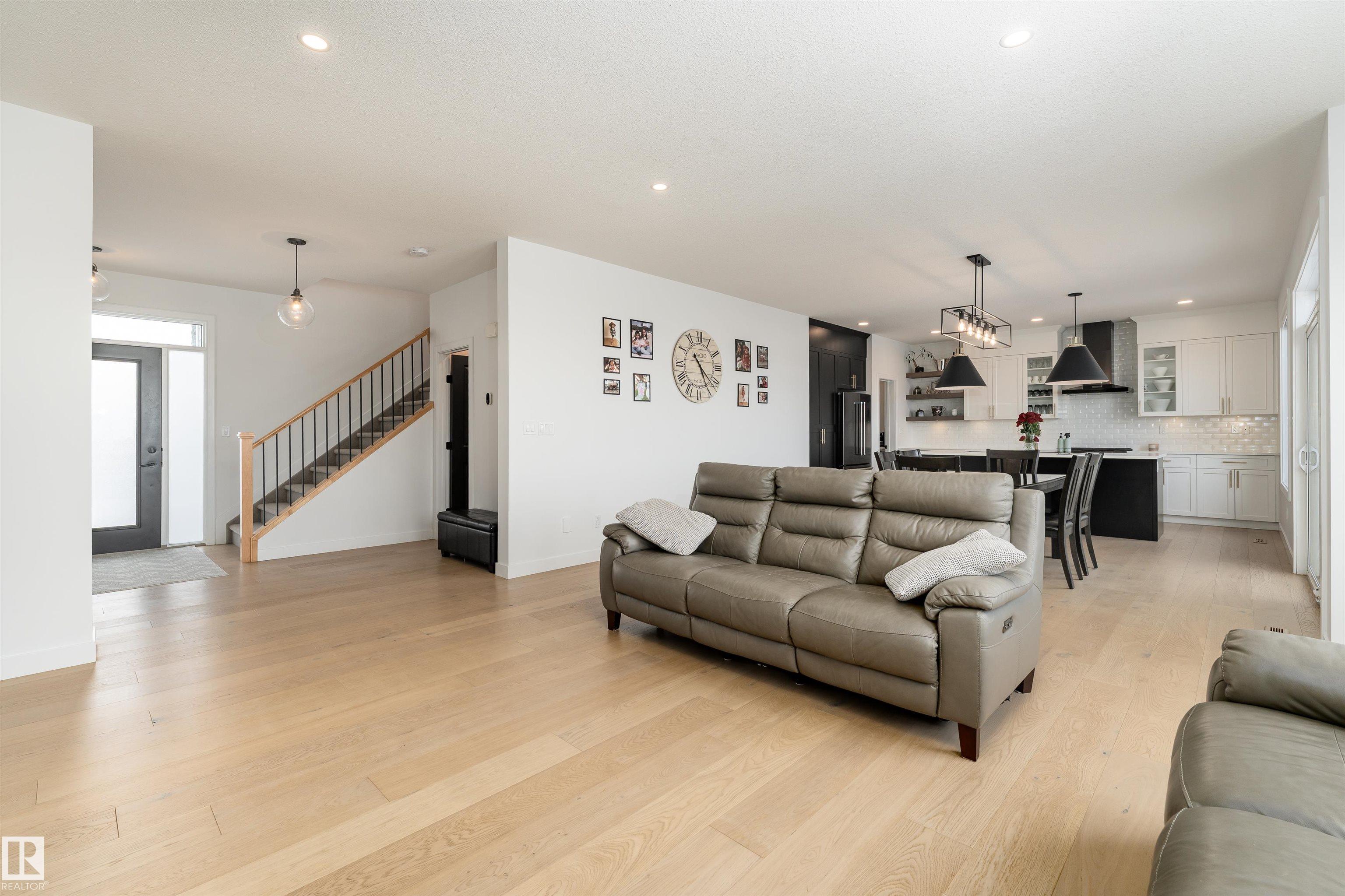 Photo 9 at 39 Jacobs Close, Jensen Lakes, St. Albert