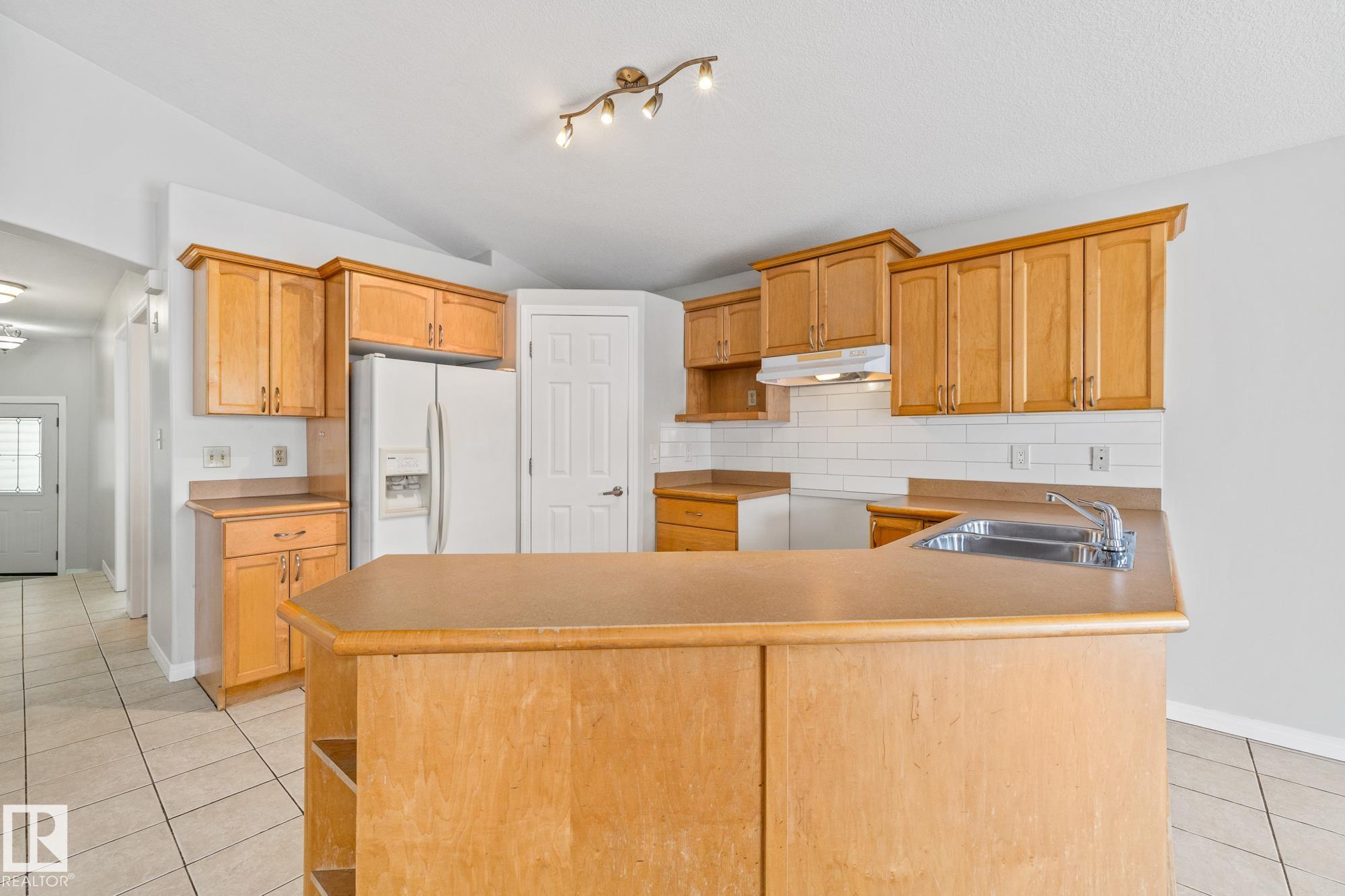 Photo 10 at 193 Westwood Lane, Westwood Trails, Fort Saskatchewan