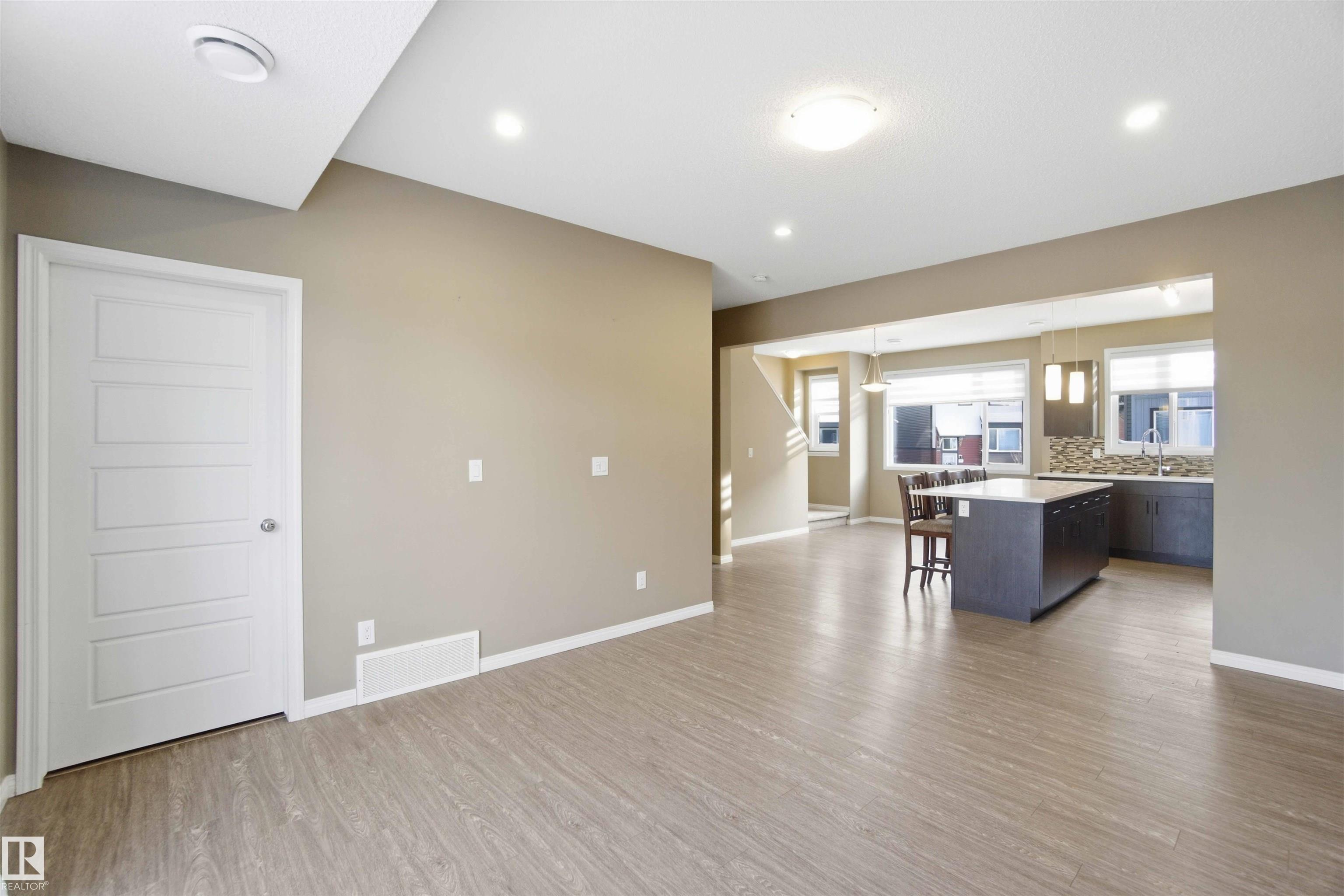 Photo 15 at 2 - 16903 68 Street NW, Schonsee, Edmonton