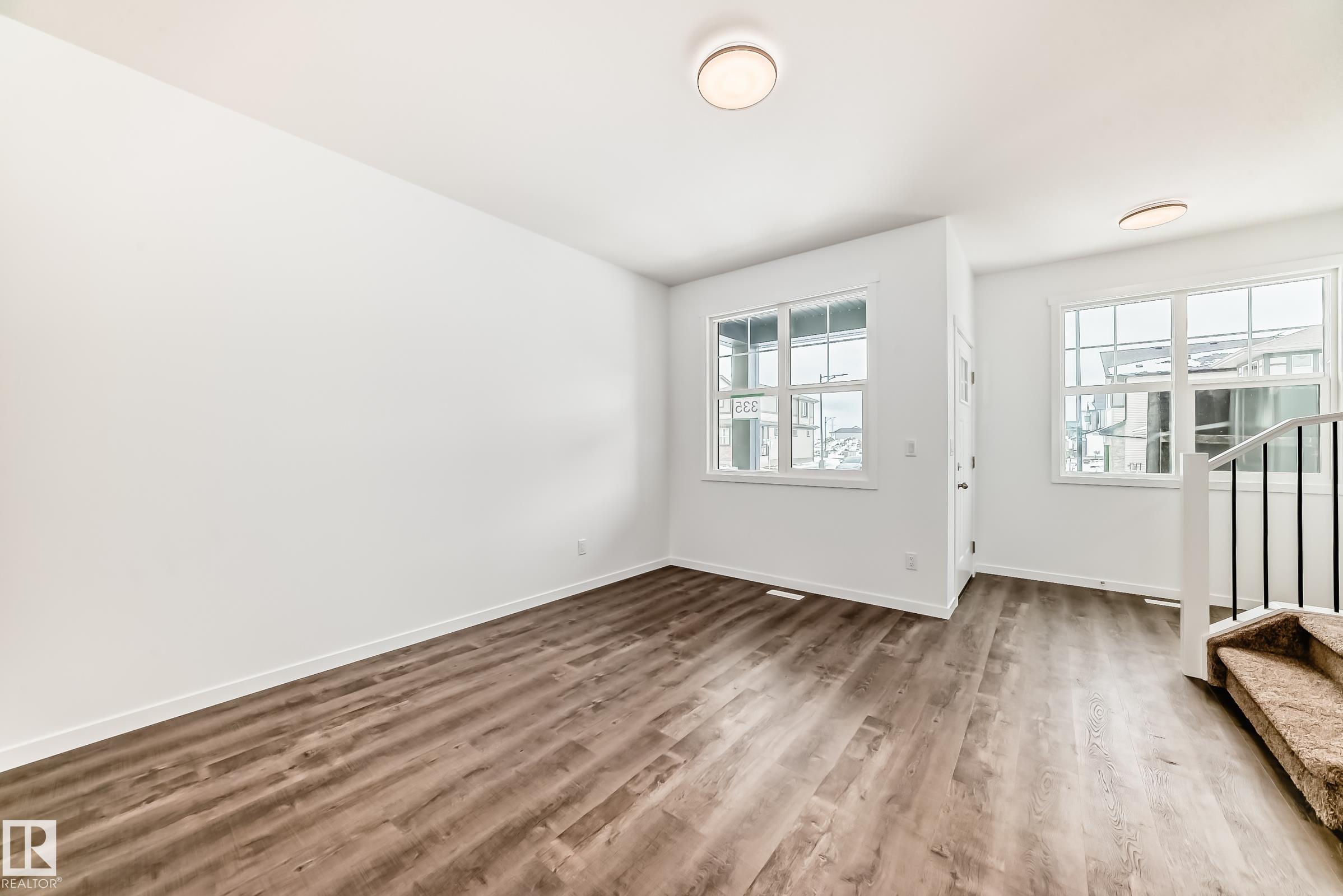 https://zimg.paragon.ice.com/ParagonImages/Property/PM/RAE/225386914/15/0/0/90603d0e4a063db948f6c42b206fada4/1/0ba90085ef655ceb4fefb4f5899d131d/225386914-5a9ffc28-fa54-4186-94b2-c289417af5df.JPG