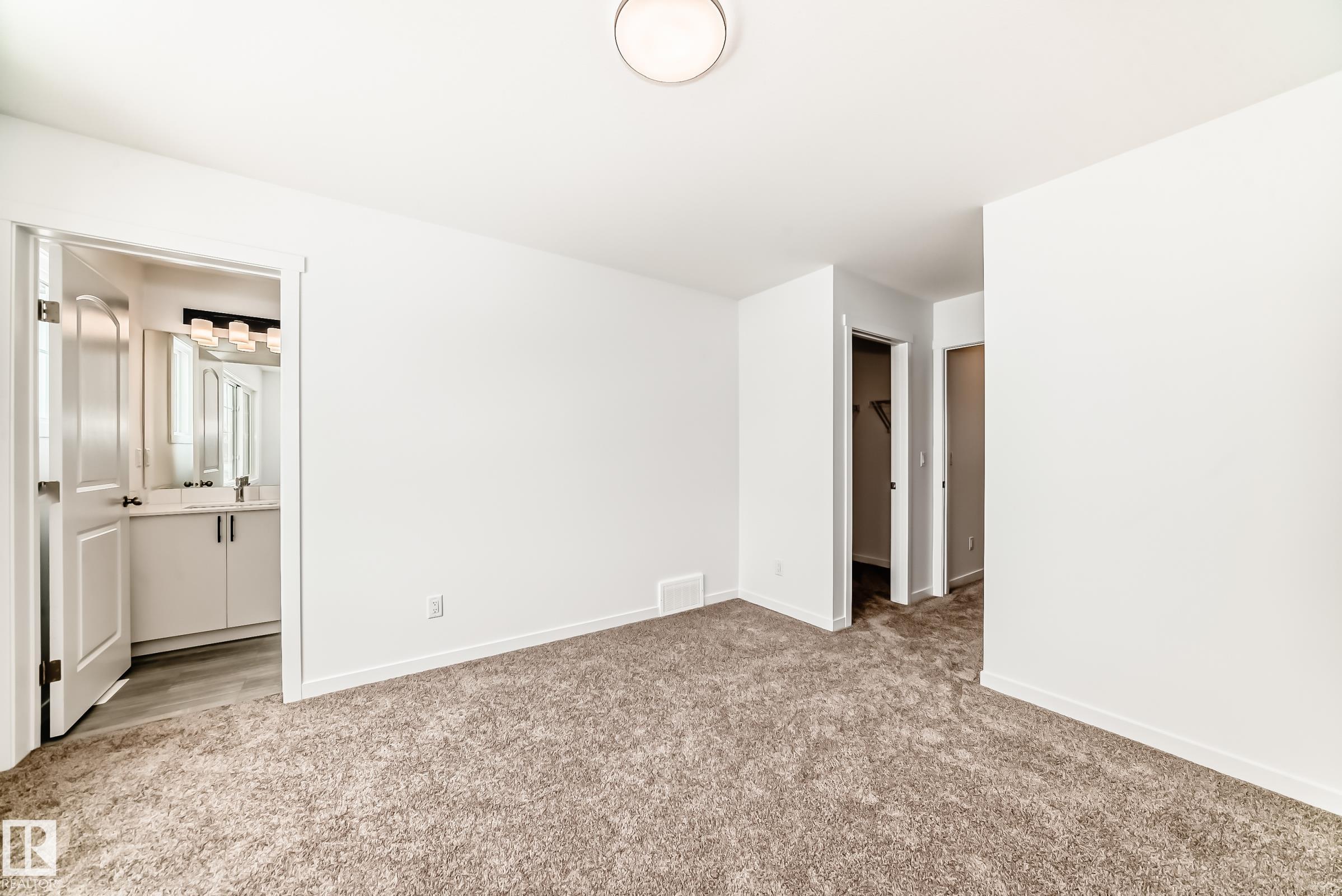 https://zimg.paragon.ice.com/ParagonImages/Property/PM/RAE/225386914/21/0/0/e9ab8643c2009b4459c70f9b2fc3a3bc/1/0ba90085ef655ceb4fefb4f5899d131d/225386914-406b592a-5735-414e-8ba1-4196bead0b51.JPG