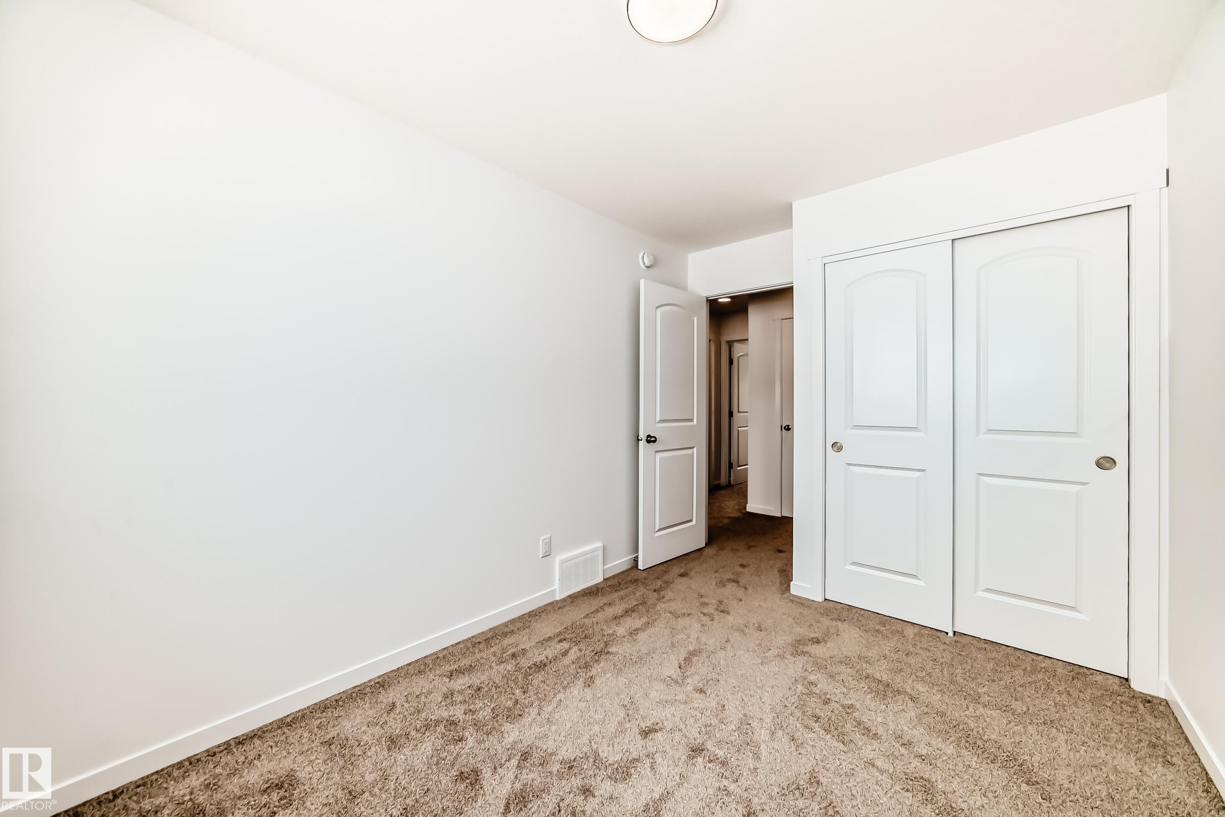 https://zimg.paragon.ice.com/ParagonImages/Property/PM/RAE/225386914/29/0/0/fef0c60e5410aaf477670b37fec49682/1/0ba90085ef655ceb4fefb4f5899d131d/225386914-d9f88630-9dd1-4a61-8e18-a6e16066b2a0.JPG