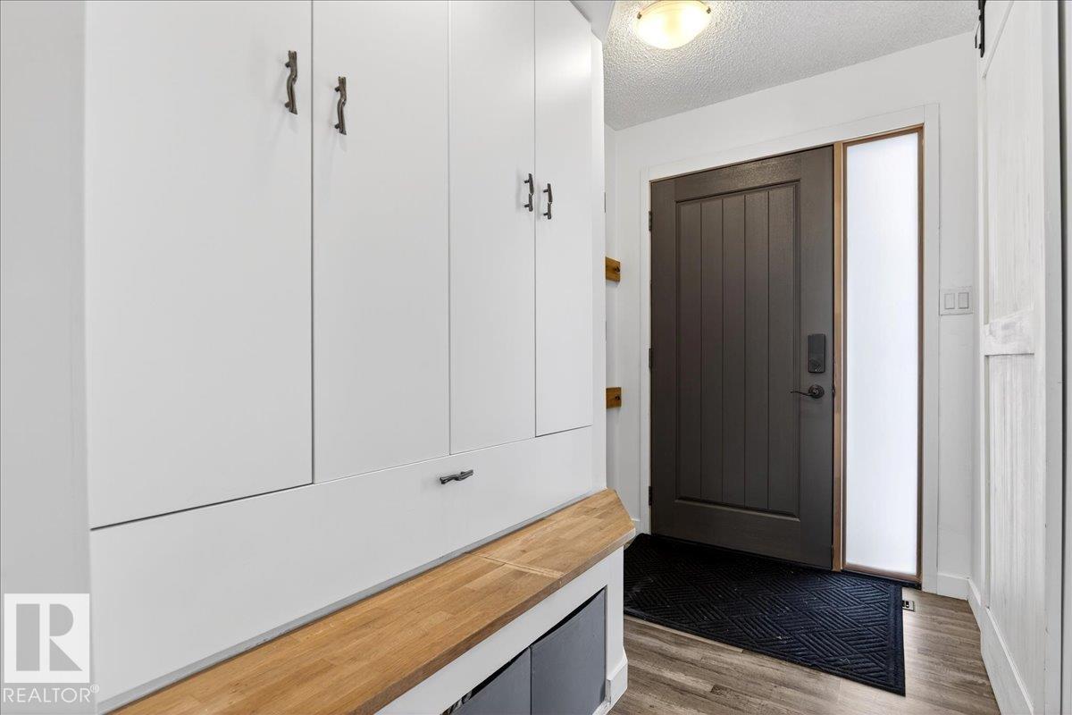 1049 56 Street NW, Sakaw, Edmonton