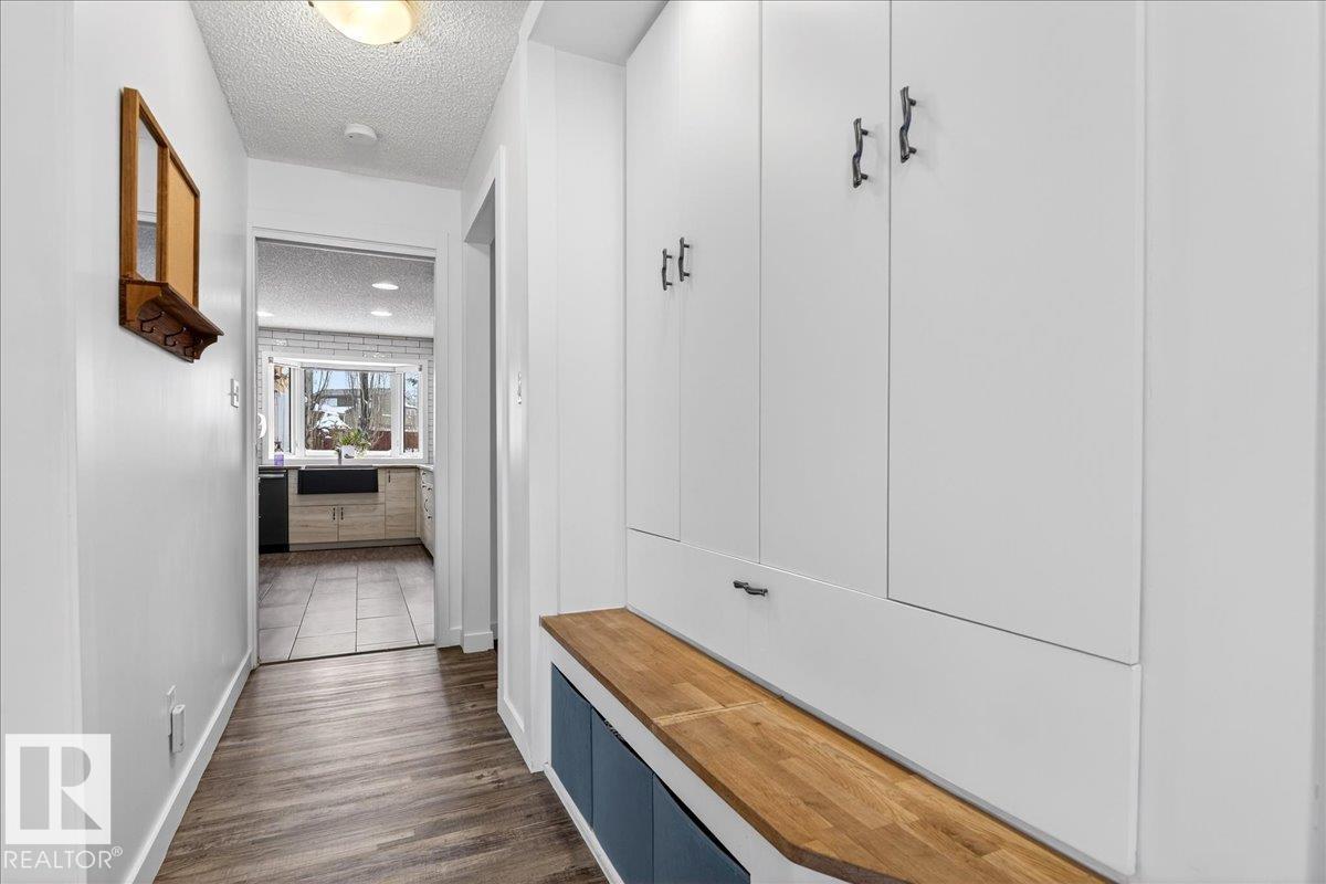 1049 56 Street NW, Sakaw, Edmonton