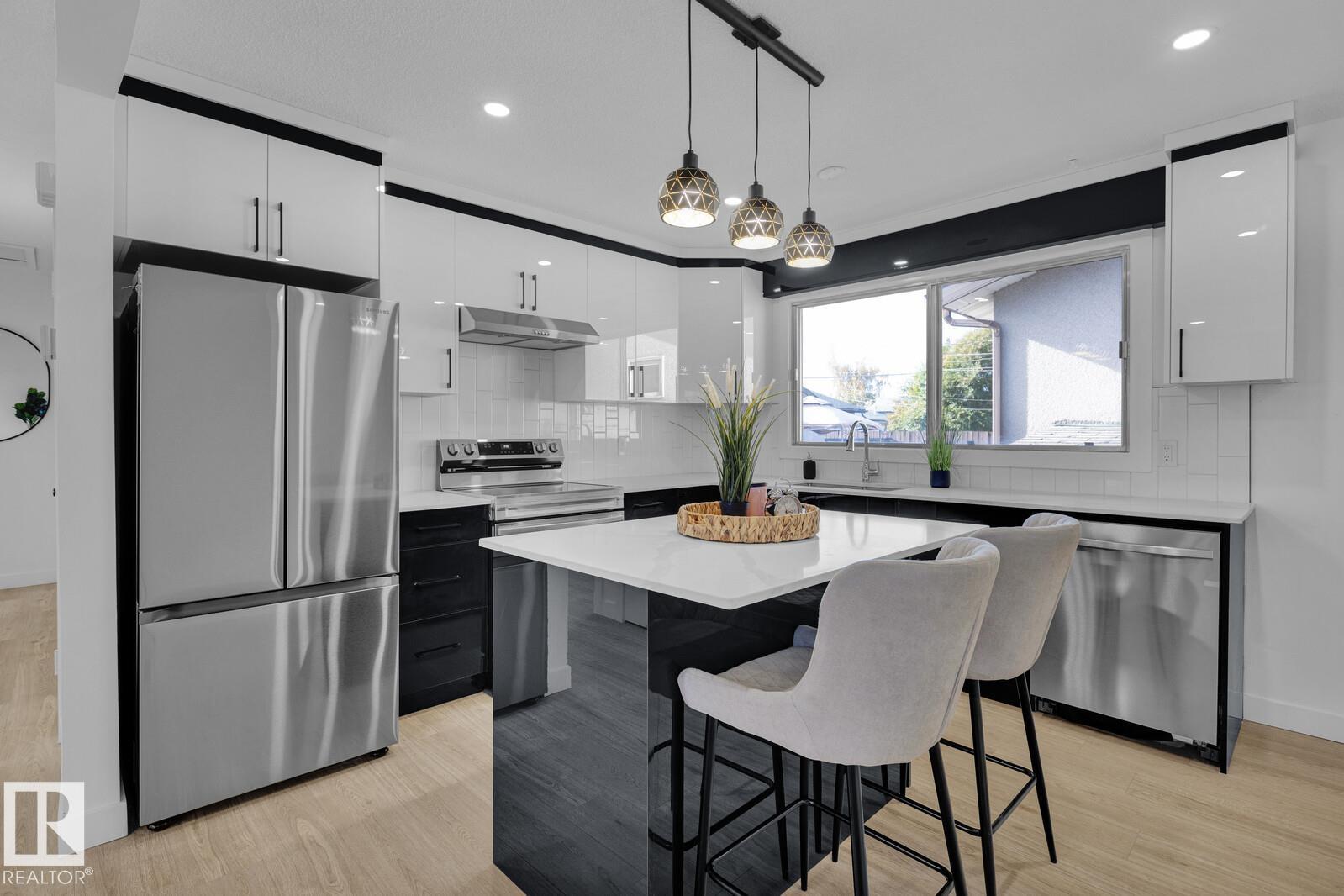 Photo 6 at 5803 136 Avenue NW, Belvedere, Edmonton