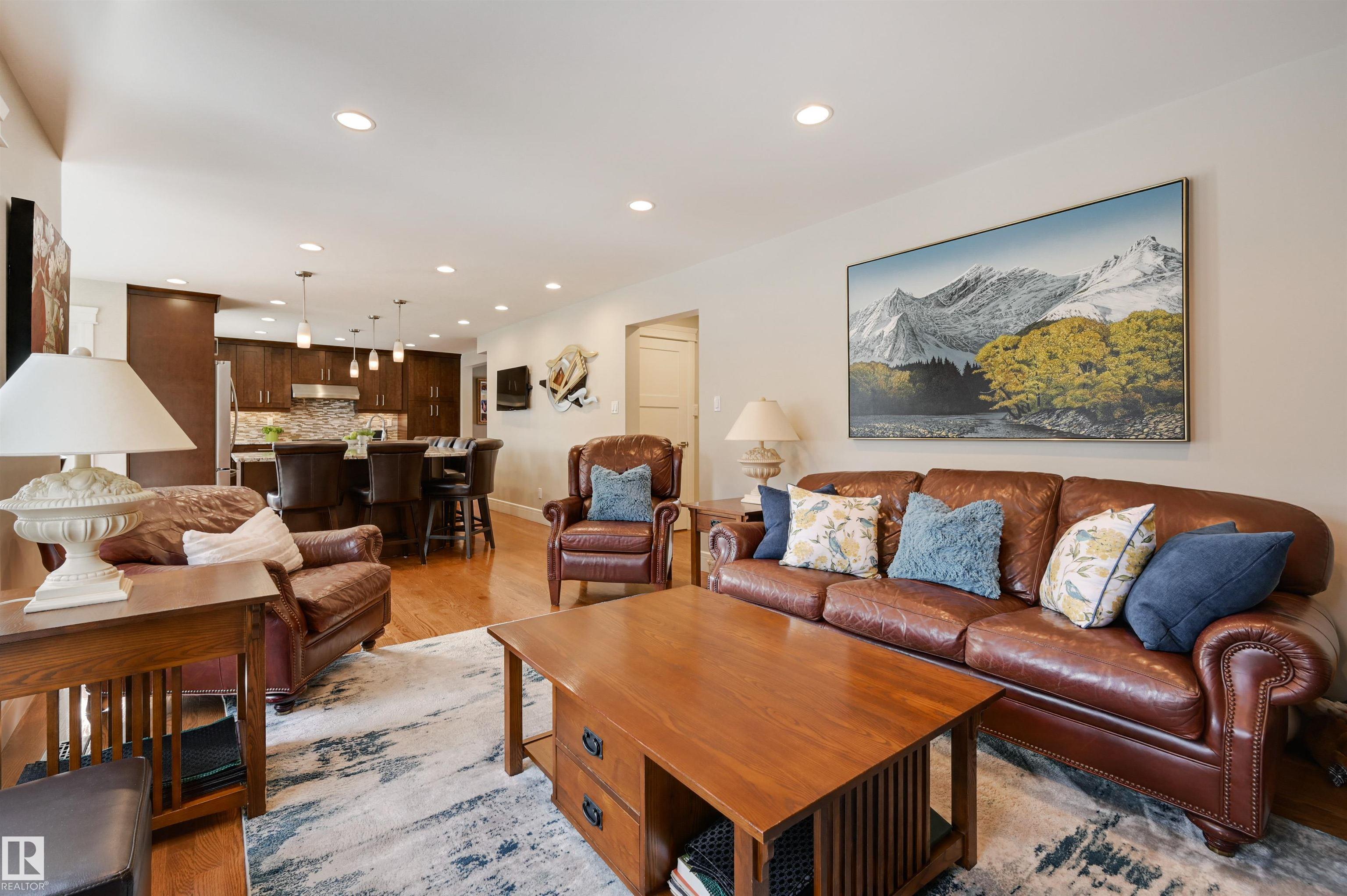 Photo 13 at 10997 131 Street NW, Westmount, Edmonton