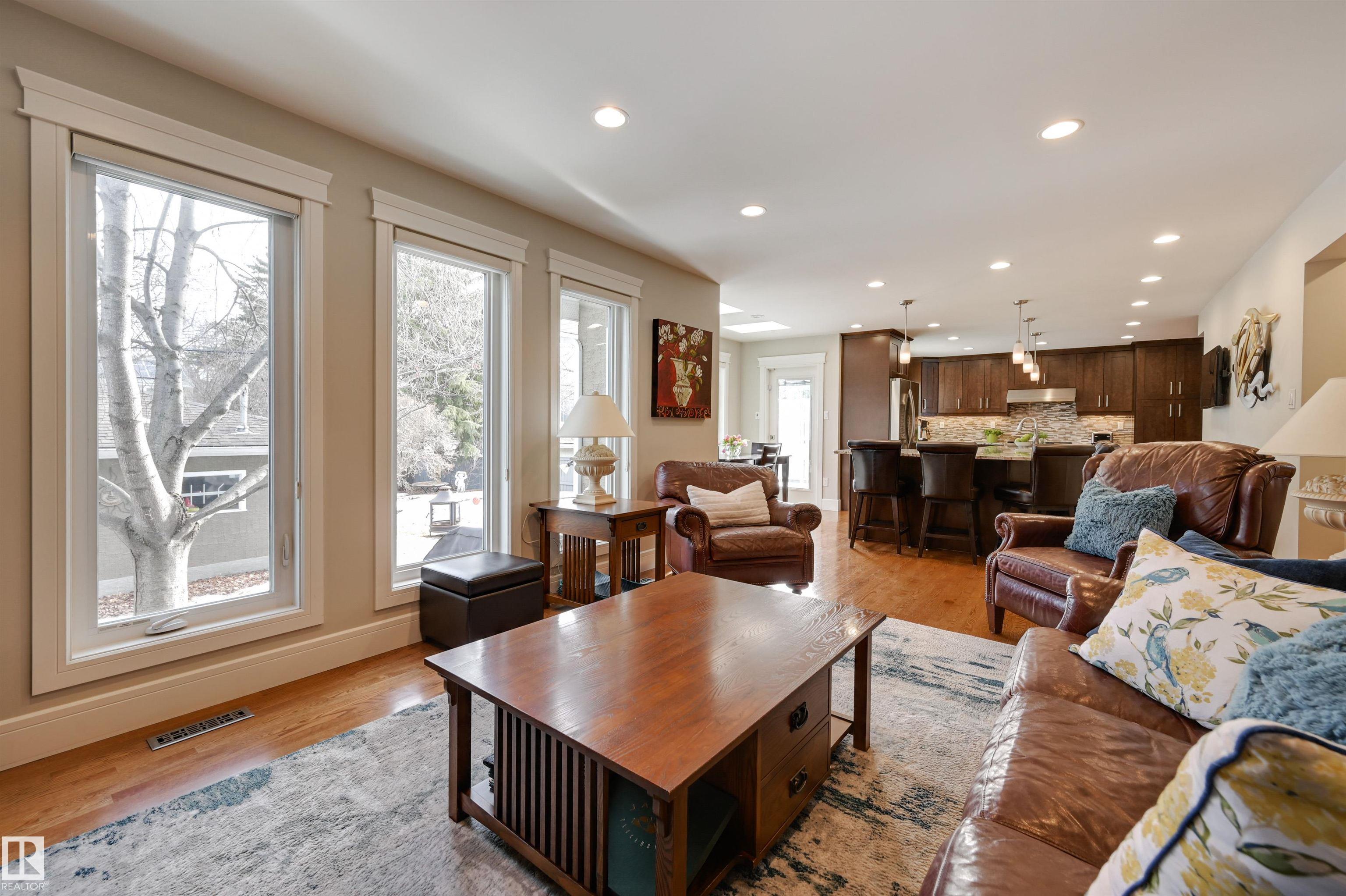 Photo 14 at 10997 131 Street NW, Westmount, Edmonton