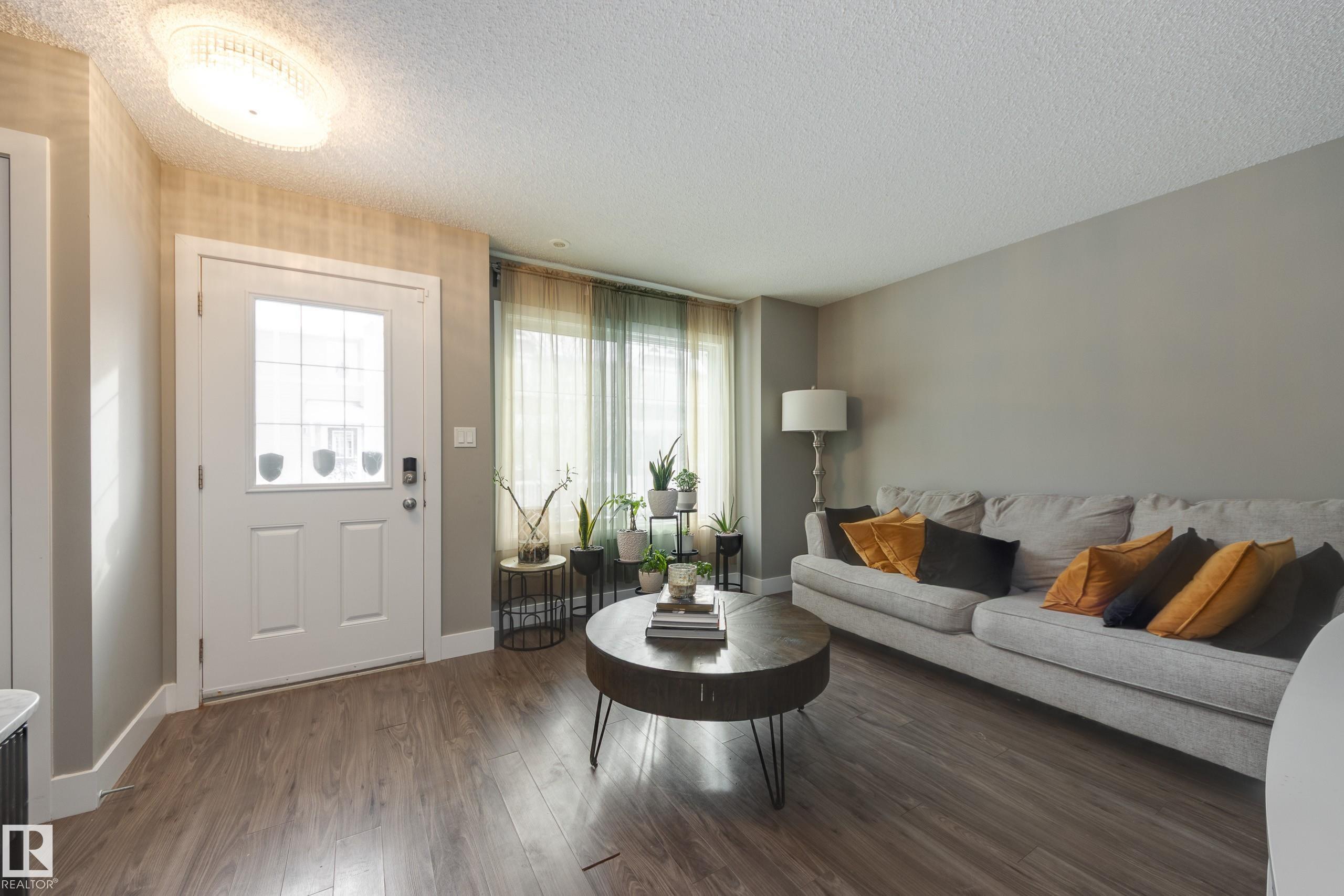 39 - 415 Clareview Road NW, Kernohan, Edmonton