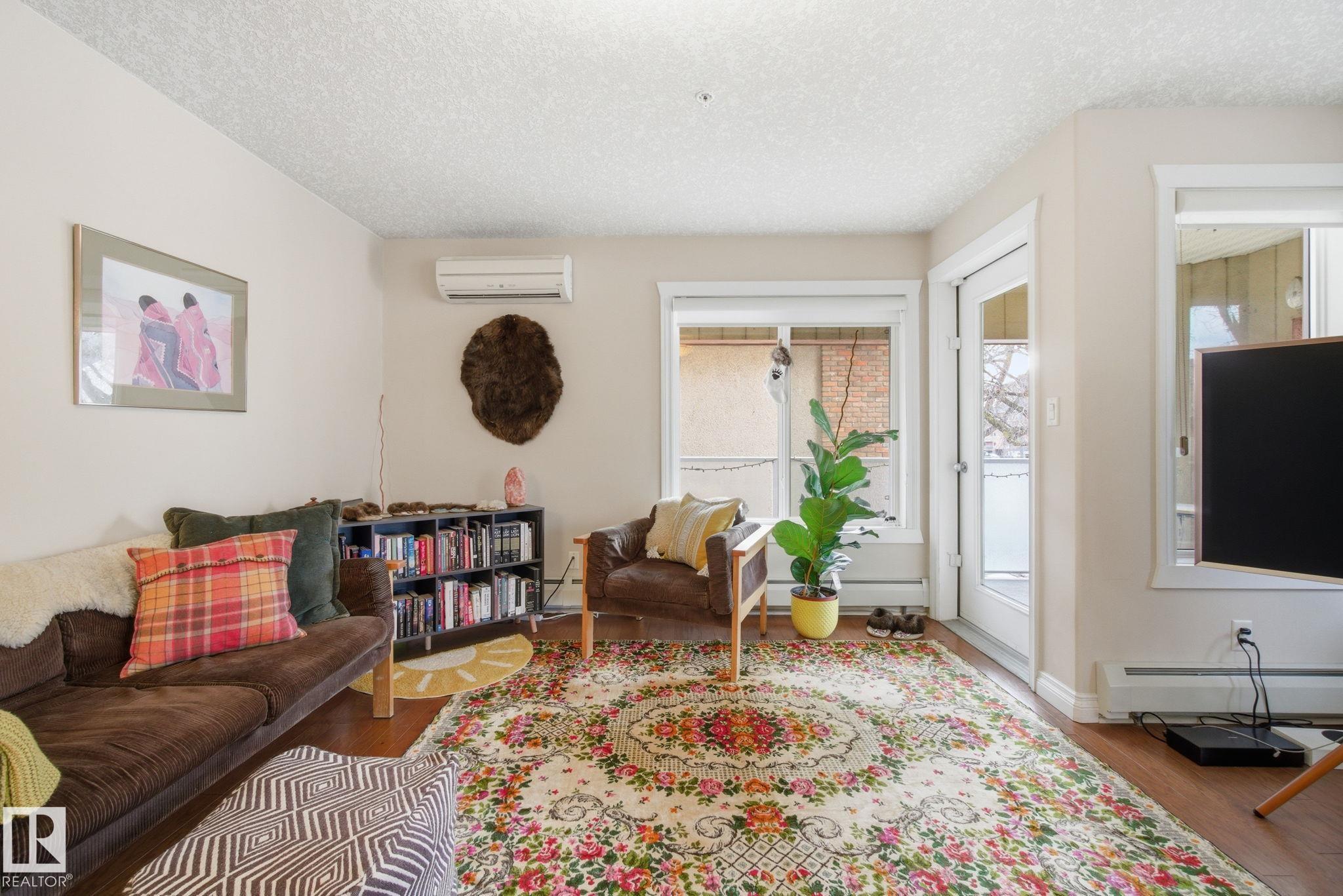 https://zimg.paragon.ice.com/ParagonImages/Property/PM/RAE/225386936/14/0/0/79ef60683dba956823022c6a6d926076/1/91e14404b54b43531711e94278a67b3f/225386936-1a9d0e7f-be36-4129-9187-63872a30b922.JPG