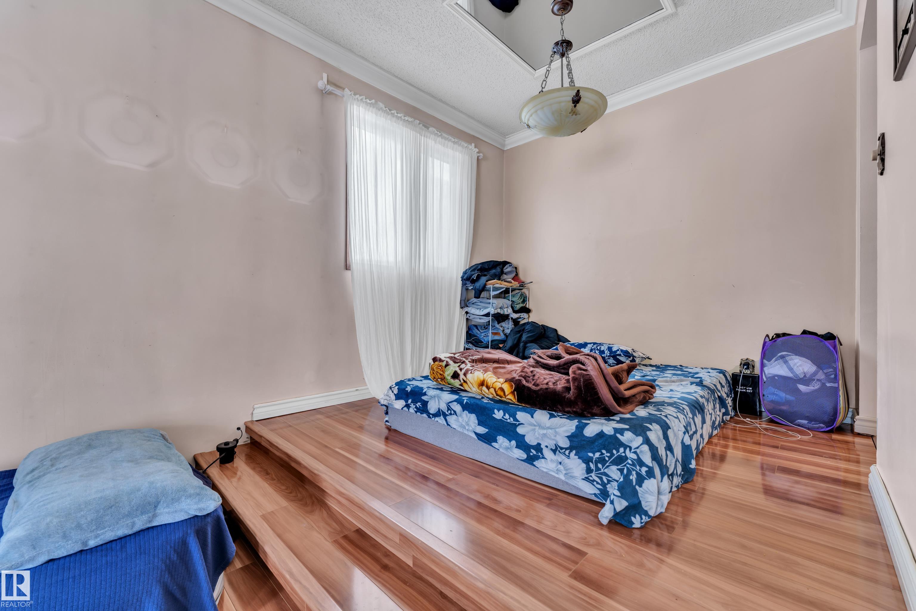 Photo 14 at 5504 18 Avenue NW, Meyokumin, Edmonton