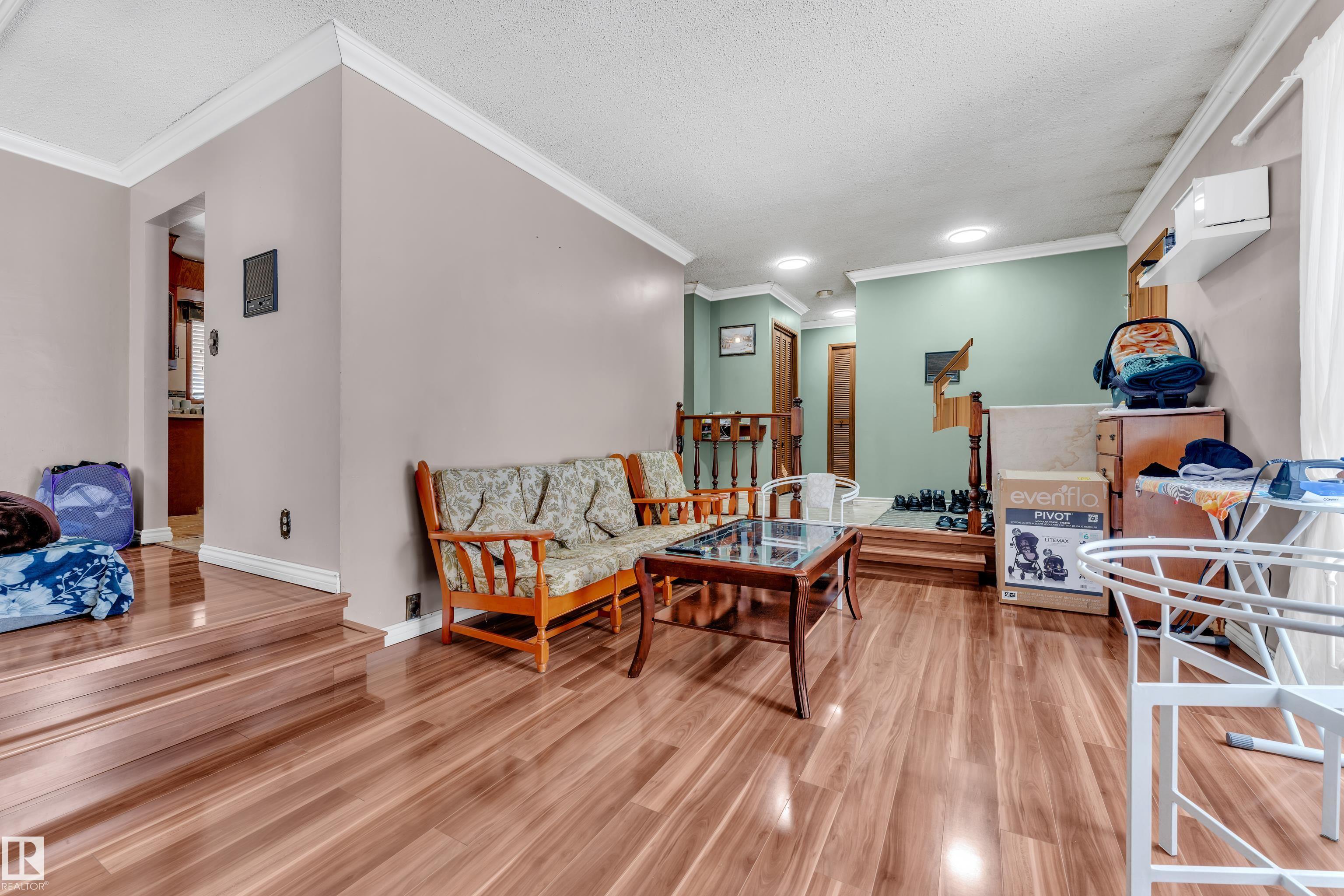 Photo 7 at 5504 18 Avenue NW, Meyokumin, Edmonton