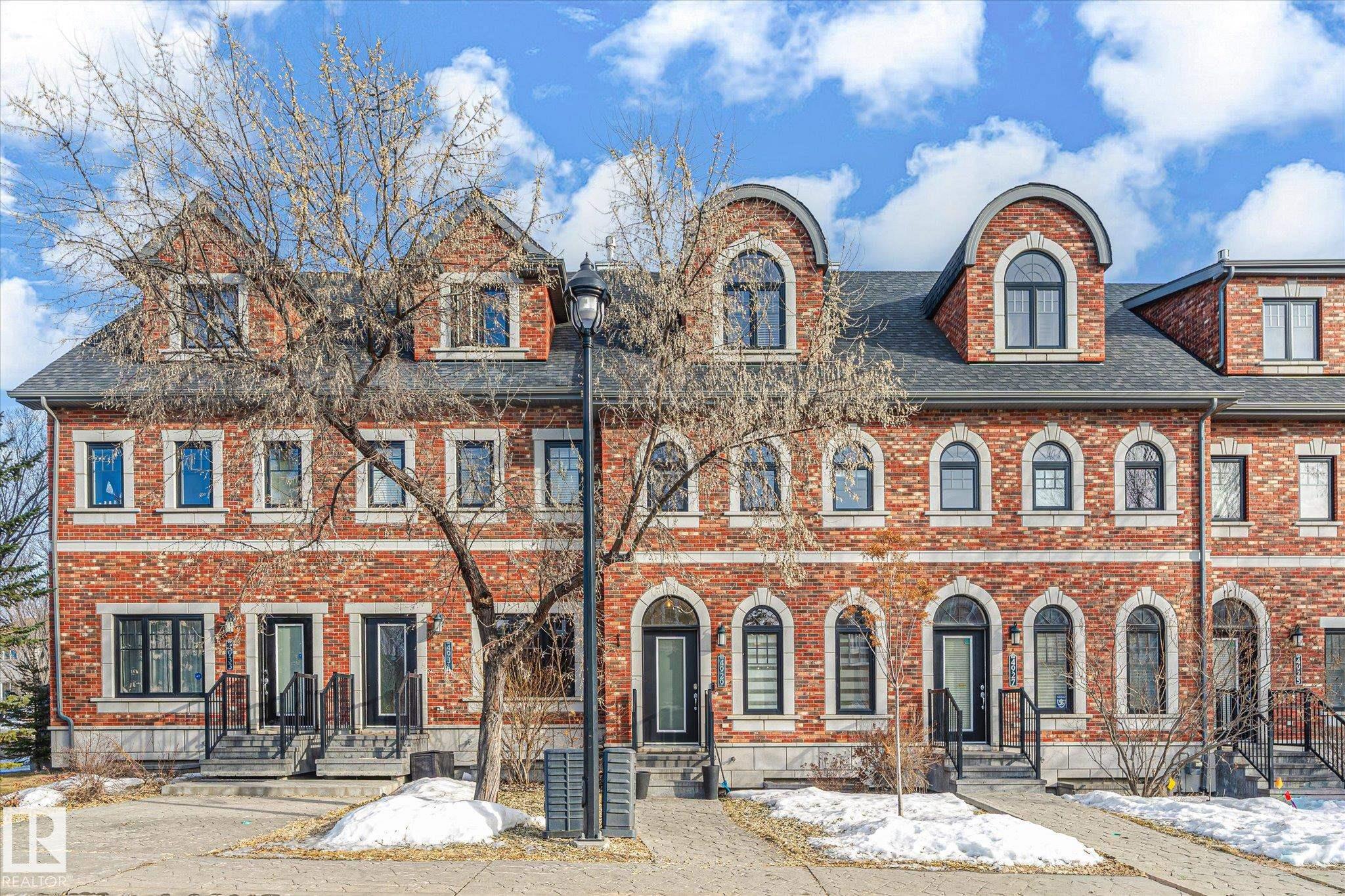 Photo 2 at 4929 Terwillegar Common NW, South Terwillegar, Edmonton