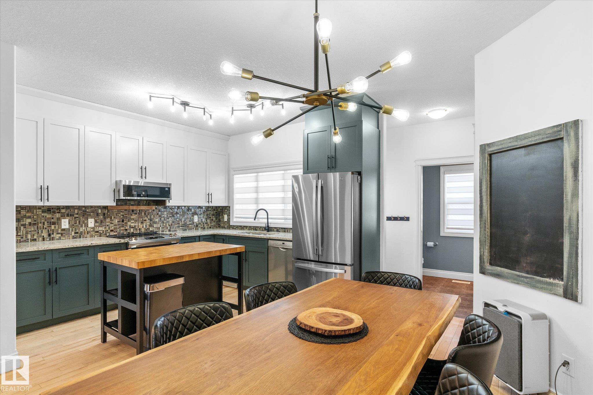 Photo 11 at 4929 Terwillegar Common NW, South Terwillegar, Edmonton