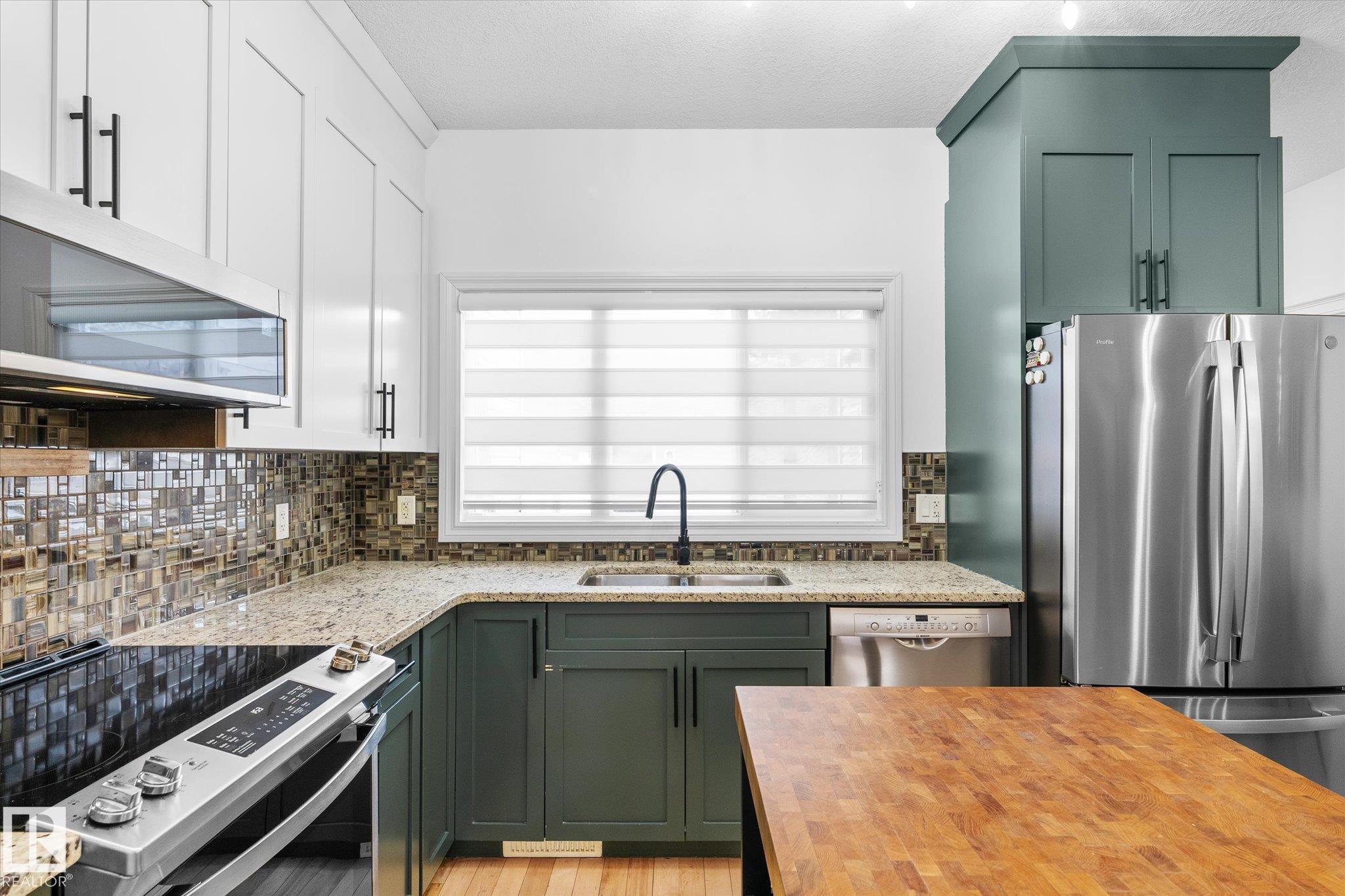 Photo 13 at 4929 Terwillegar Common NW, South Terwillegar, Edmonton