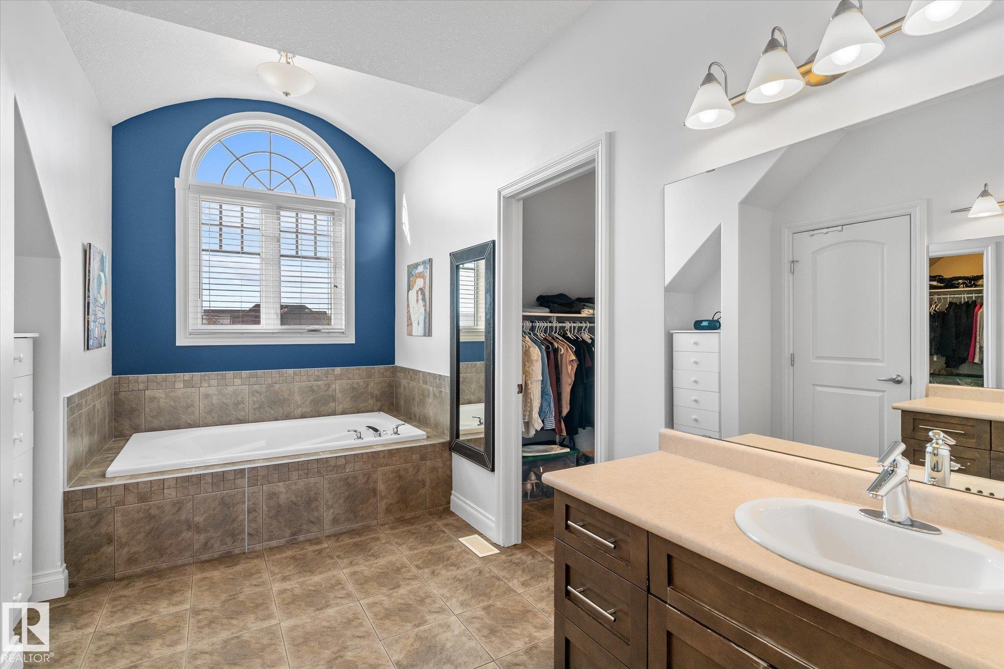 Photo 29 at 4929 Terwillegar Common NW, South Terwillegar, Edmonton