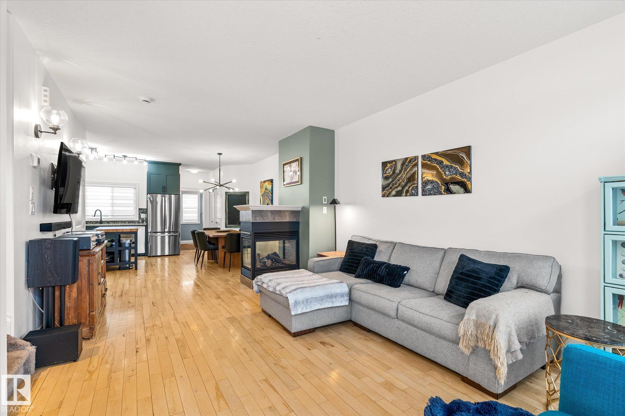 Photo 5 at 4929 Terwillegar Common NW, South Terwillegar, Edmonton