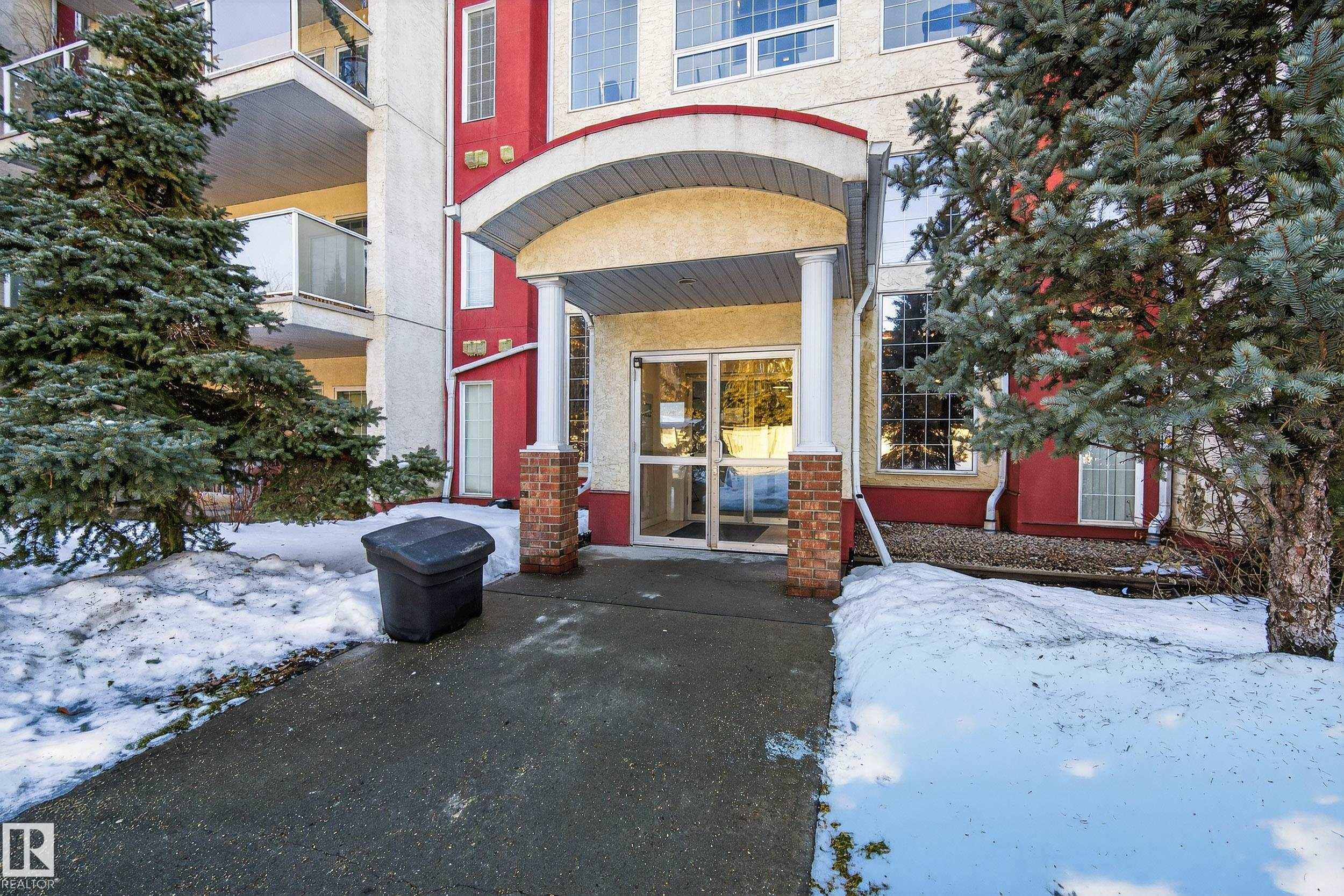 Photo 2 at 101 - 12110 106 Avenue NW, Westmount, Edmonton