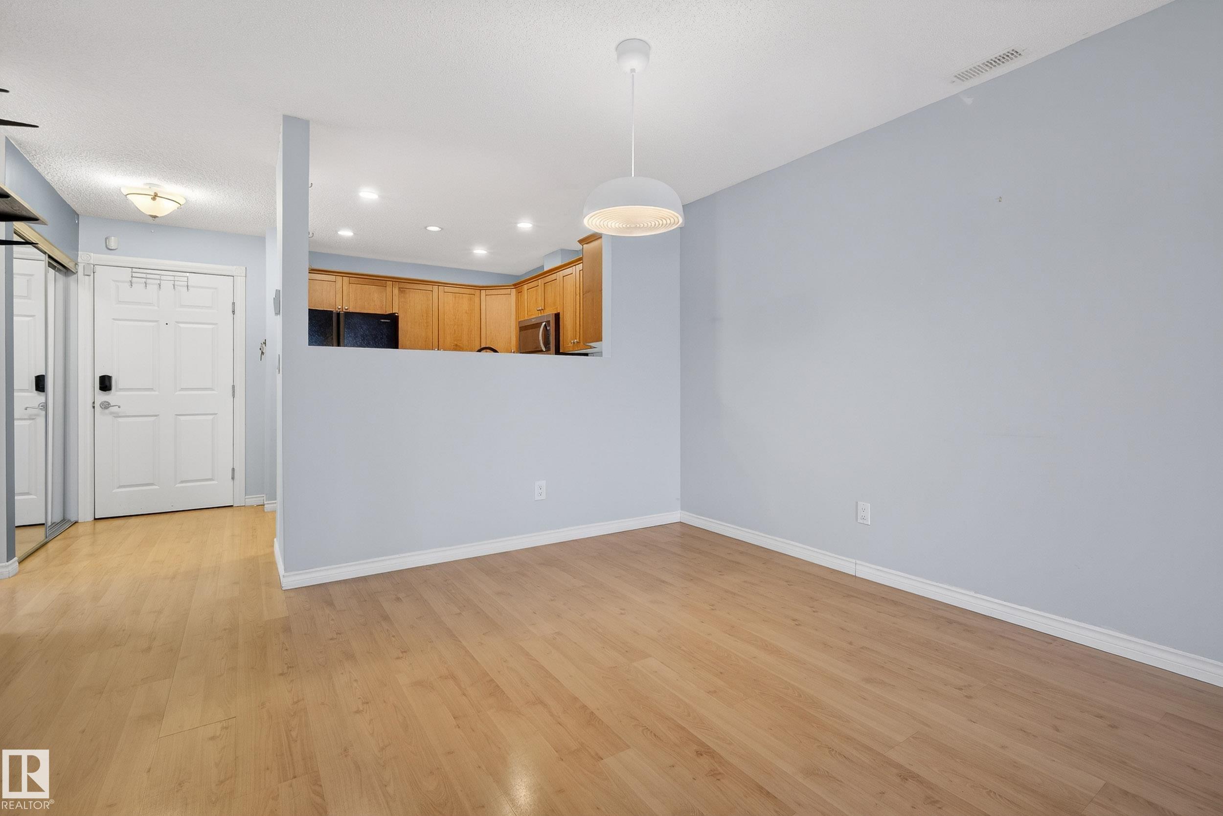 Photo 13 at 101 - 12110 106 Avenue NW, Westmount, Edmonton