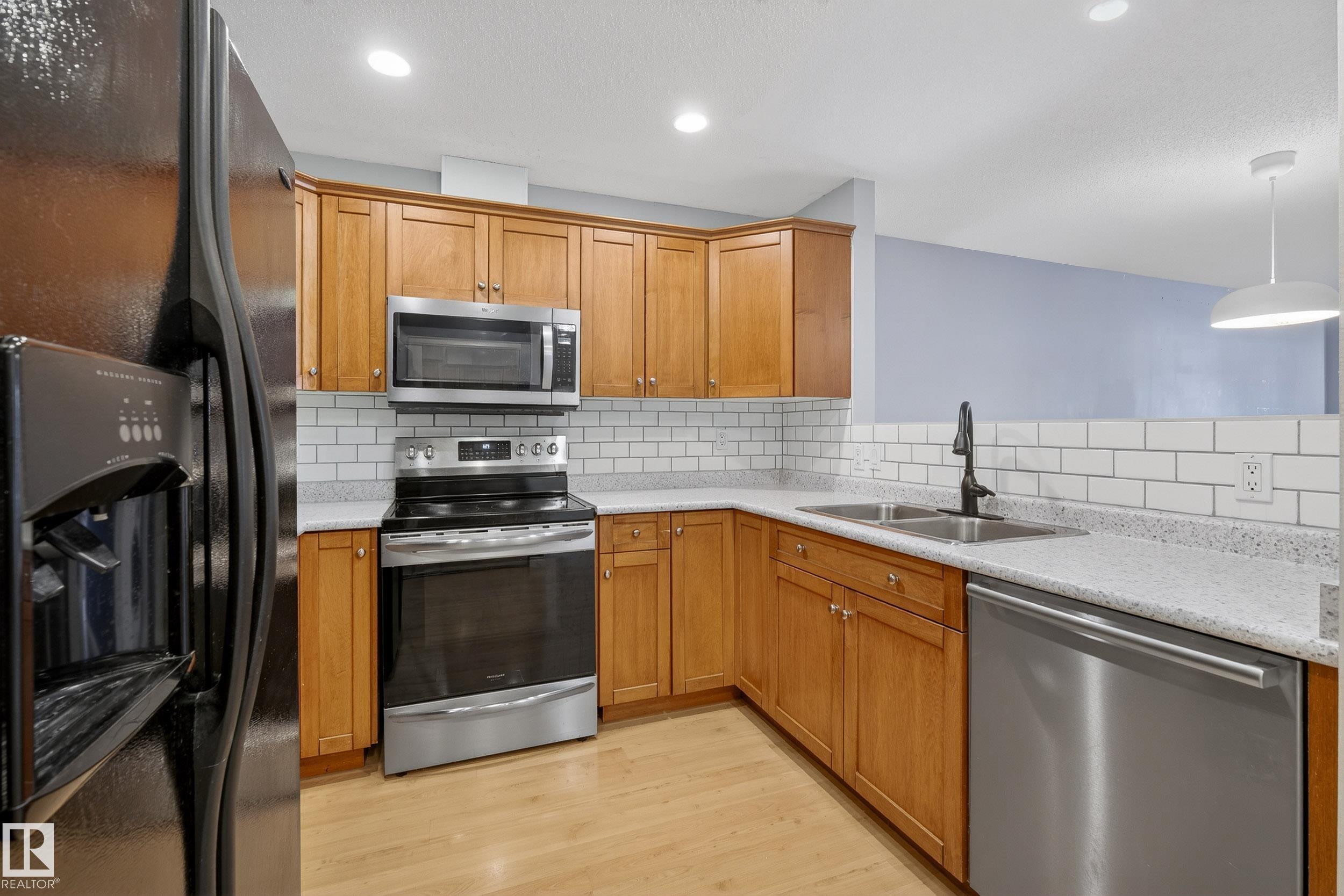 Photo 7 at 101 - 12110 106 Avenue NW, Westmount, Edmonton