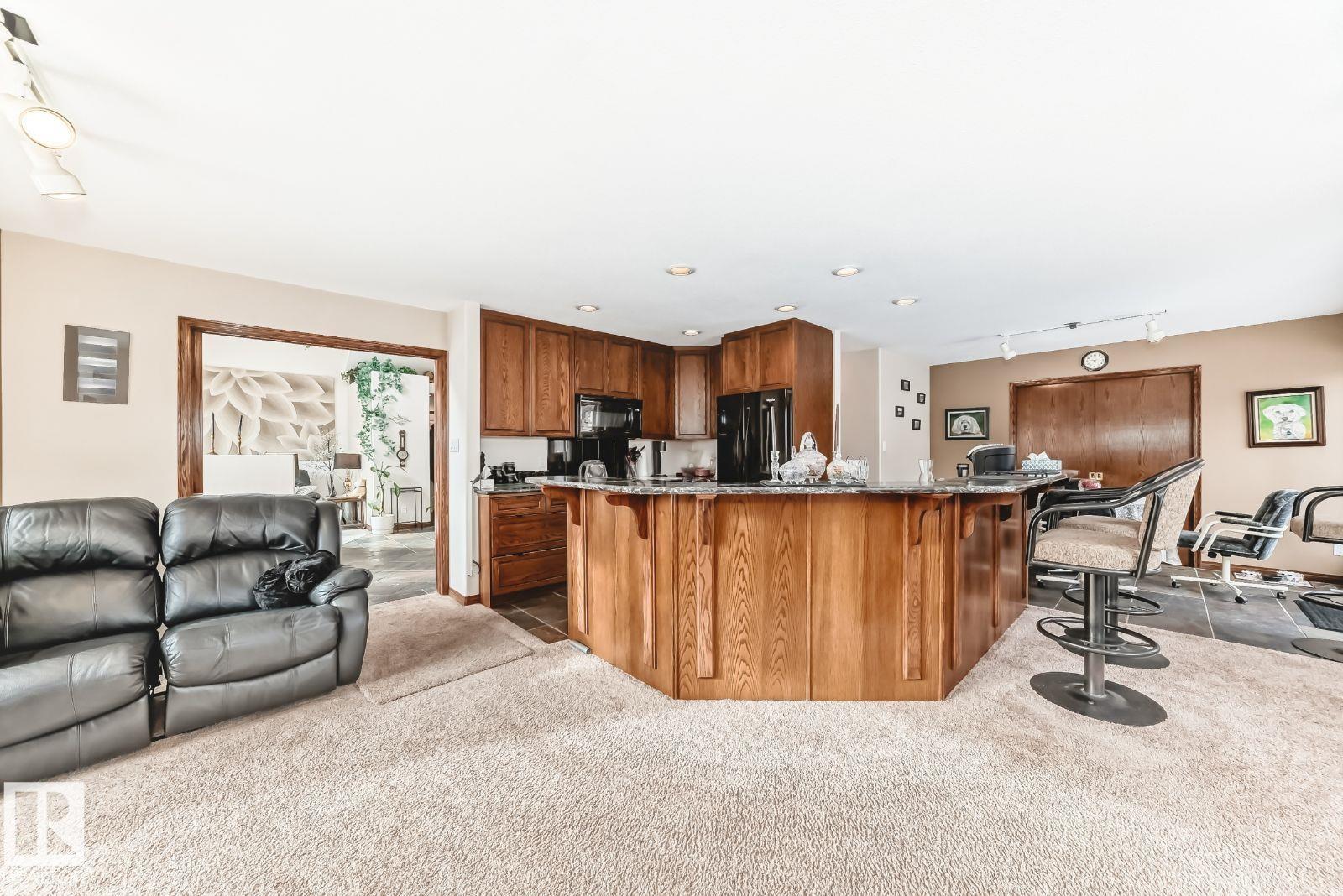 Photo 17 at 777 Butterworth Drive NW, Bulyea Heights, Edmonton