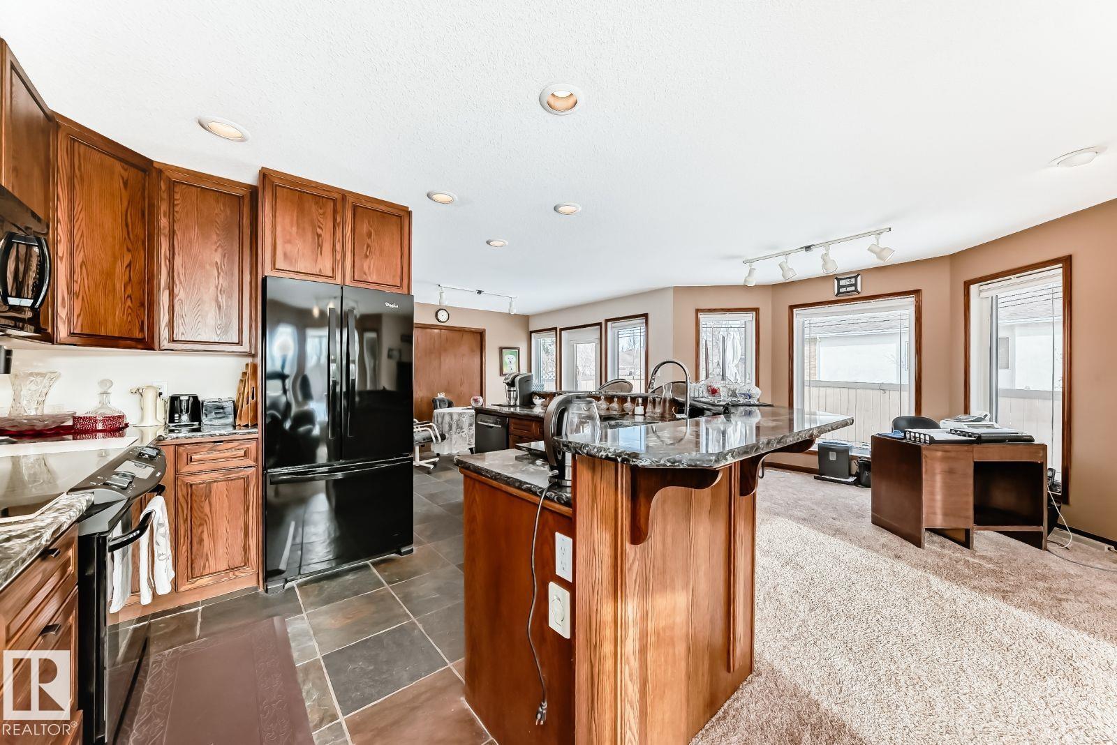 Photo 9 at 777 Butterworth Drive NW, Bulyea Heights, Edmonton