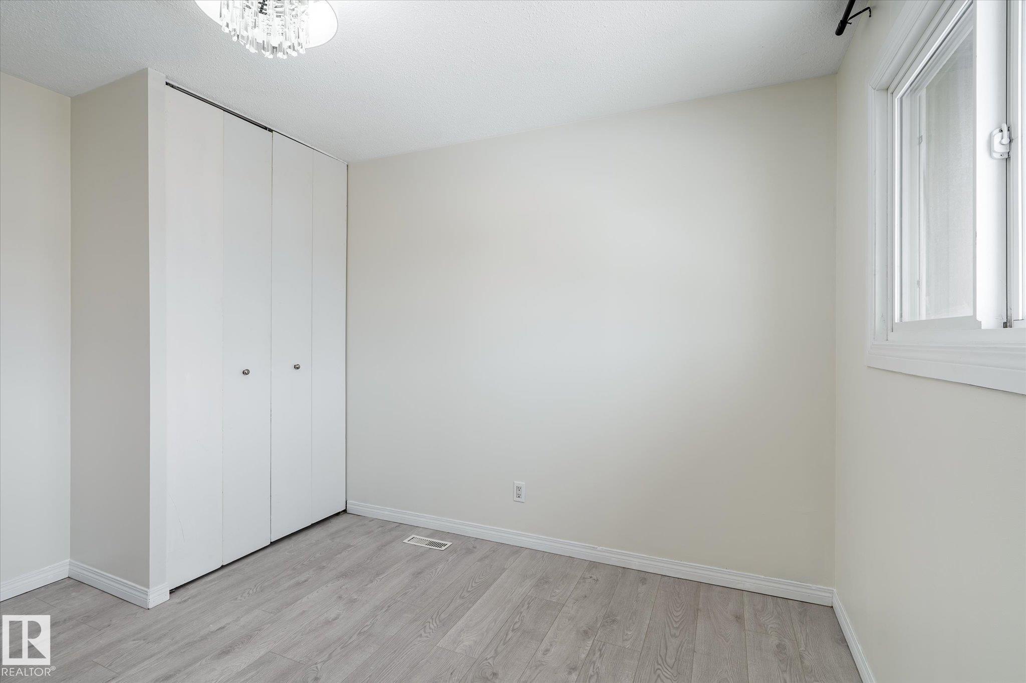 Photo 16 at 5 - 8030 141 Avenue NW, Kildare, Edmonton