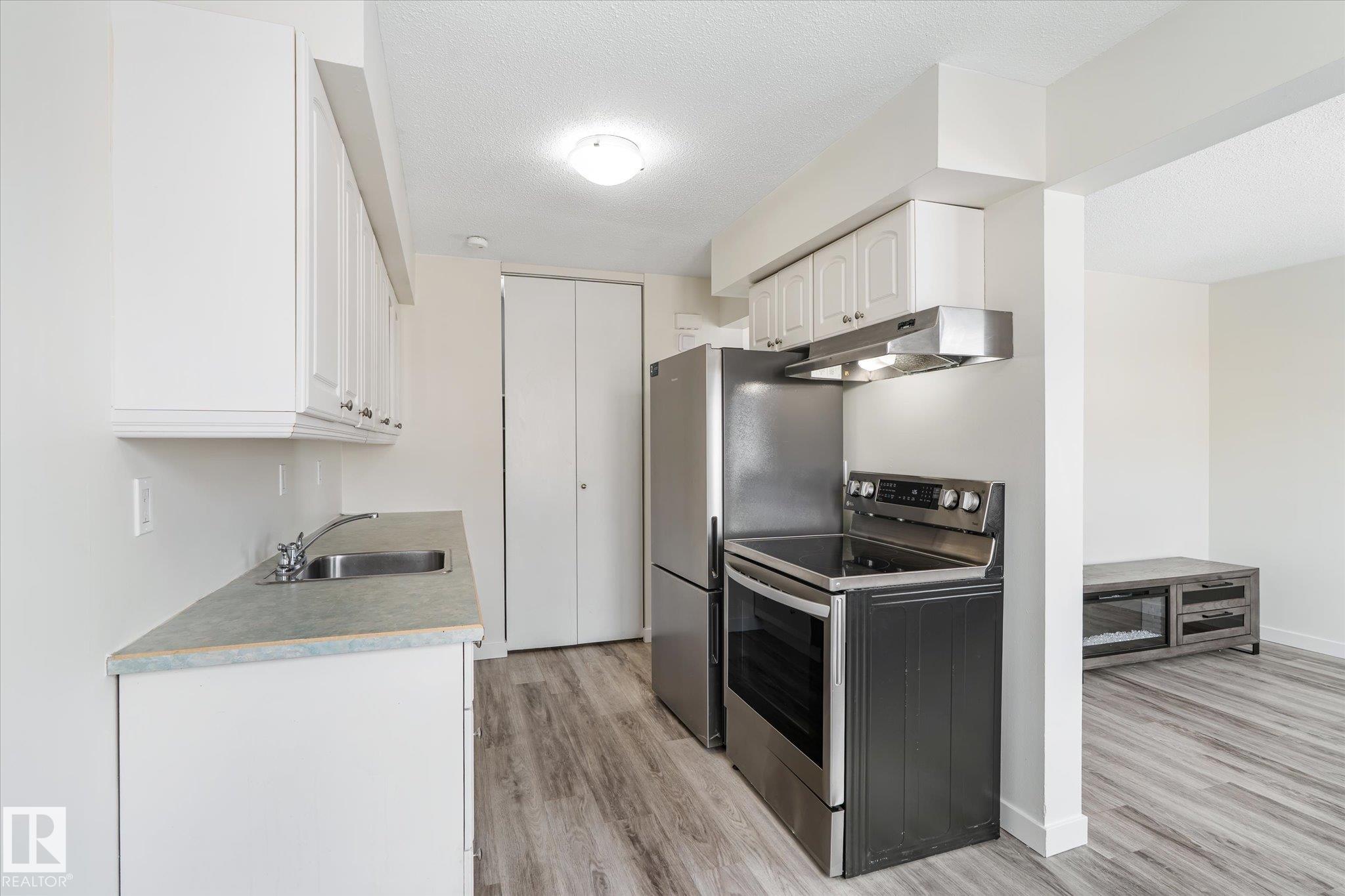 Photo 9 at 5 - 8030 141 Avenue NW, Kildare, Edmonton