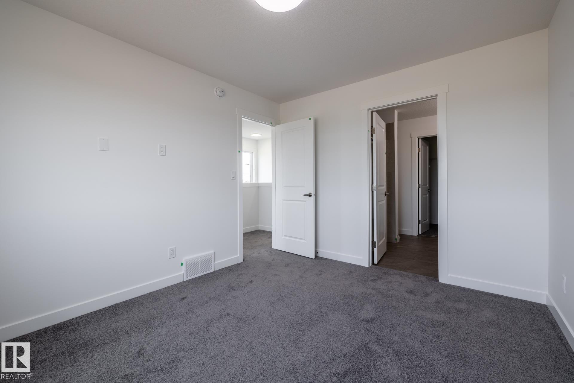 https://zimg.paragon.ice.com/ParagonImages/Property/PM/RAE/225386980/23/0/0/ecb7f24c5b39451b05fabcb0741e7972/1/cac238e3a6159c1fa365d4b2d27bccbe/225386980-25ed8960-64cb-4619-ad68-5ebcca3800b8.JPG