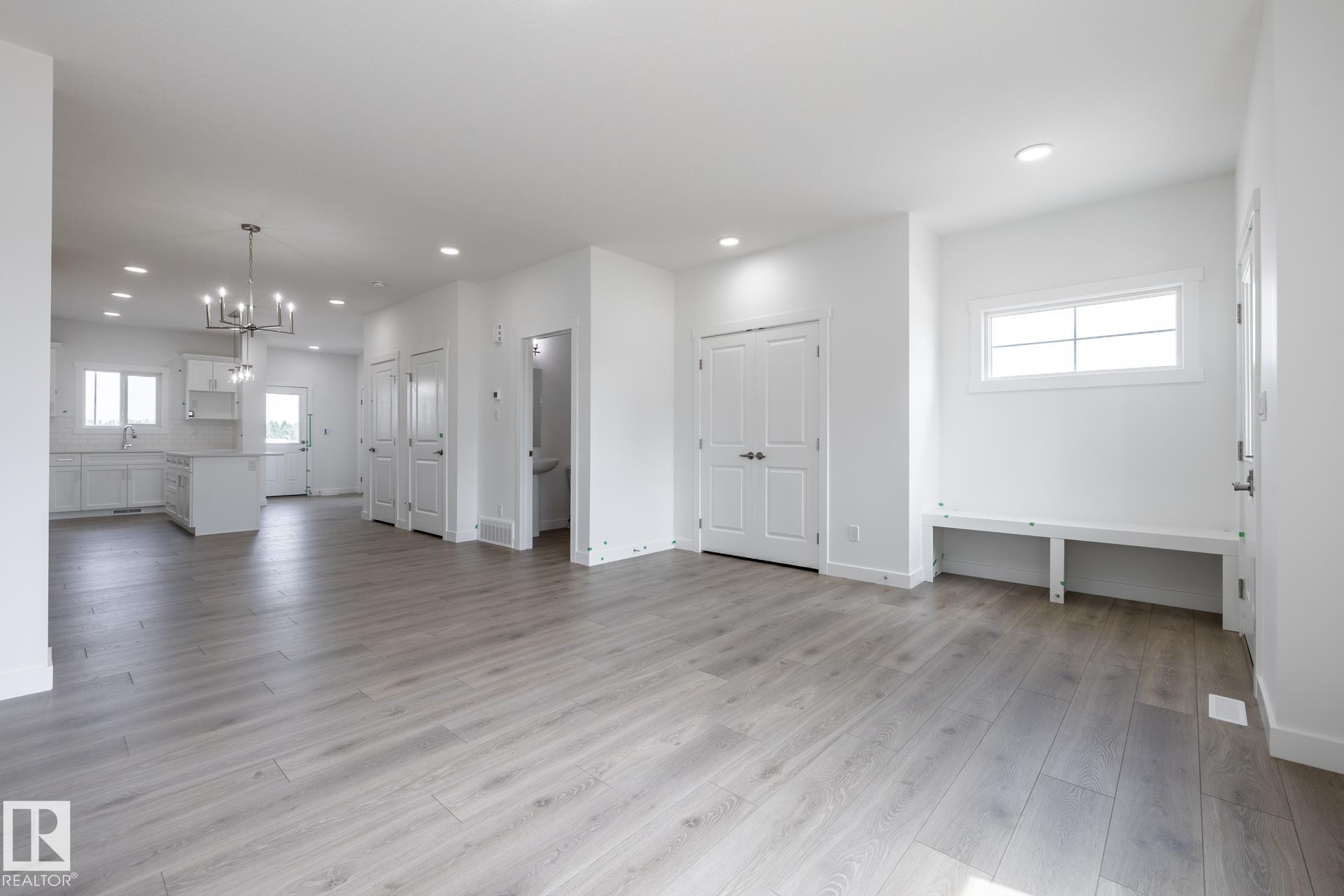 https://zimg.paragon.ice.com/ParagonImages/Property/PM/RAE/225386980/7/0/0/e70443b72116e2185f32c2aaf707e2be/1/cac238e3a6159c1fa365d4b2d27bccbe/225386980-0f068e61-f0d6-4670-a7a2-dc3a92476c34.JPG