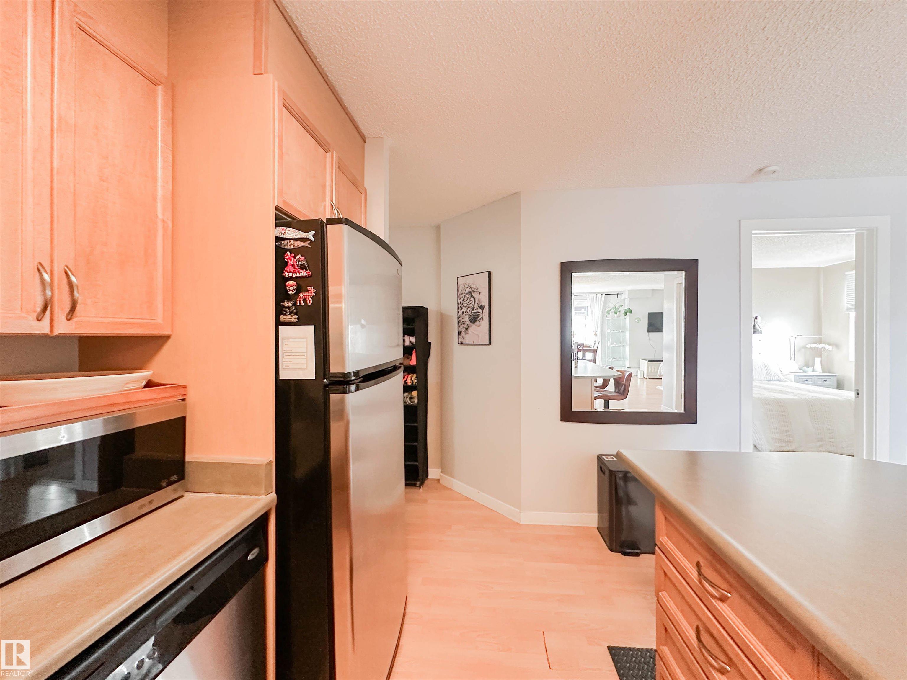 Photo 7 at 605 - 9715 110 Street NW, Wîhkwêntôwin, Edmonton