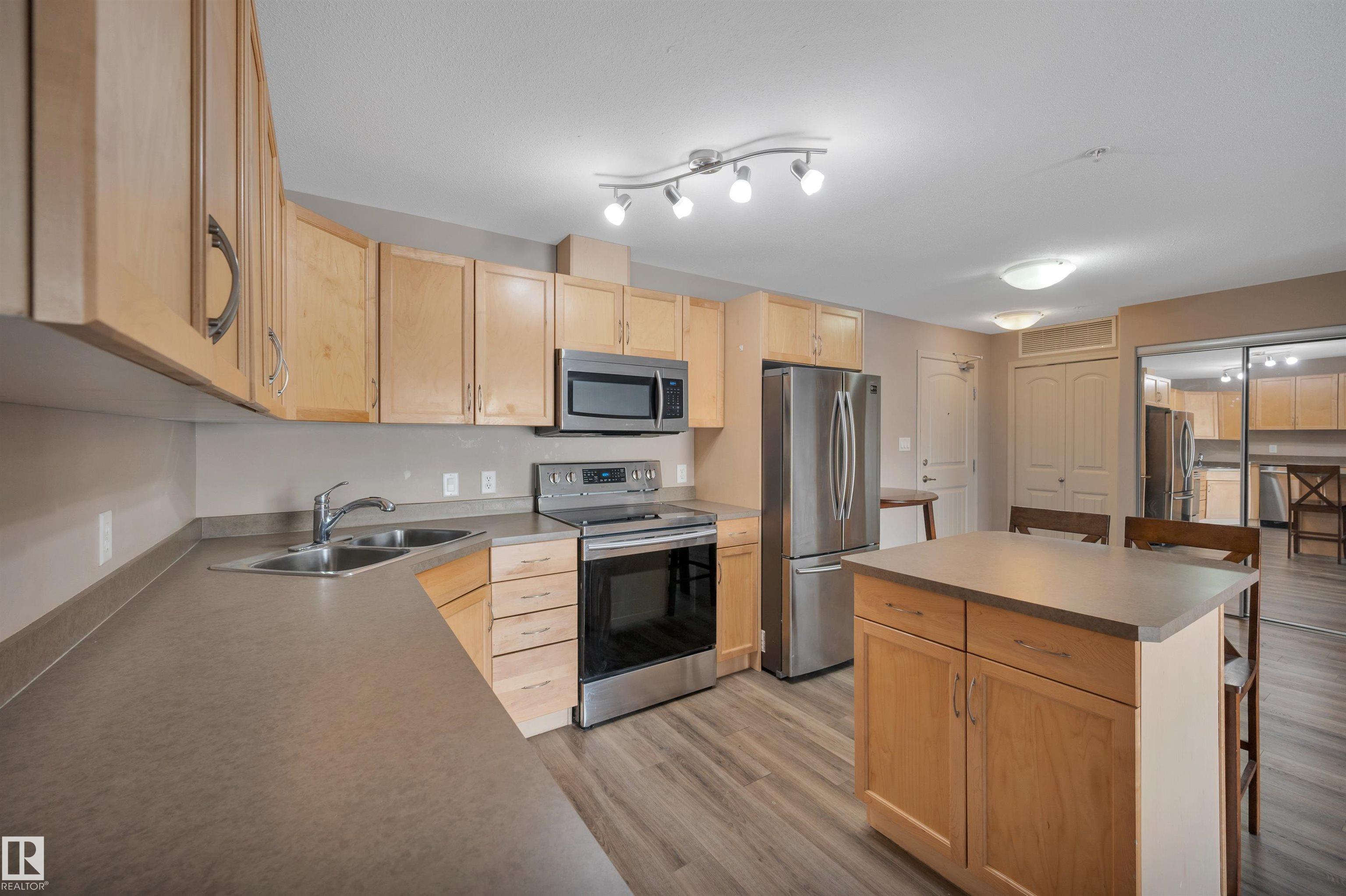 Photo 11 at 238 - 2096 Blackmud Creek Drive SW, Blackmud Creek, Edmonton