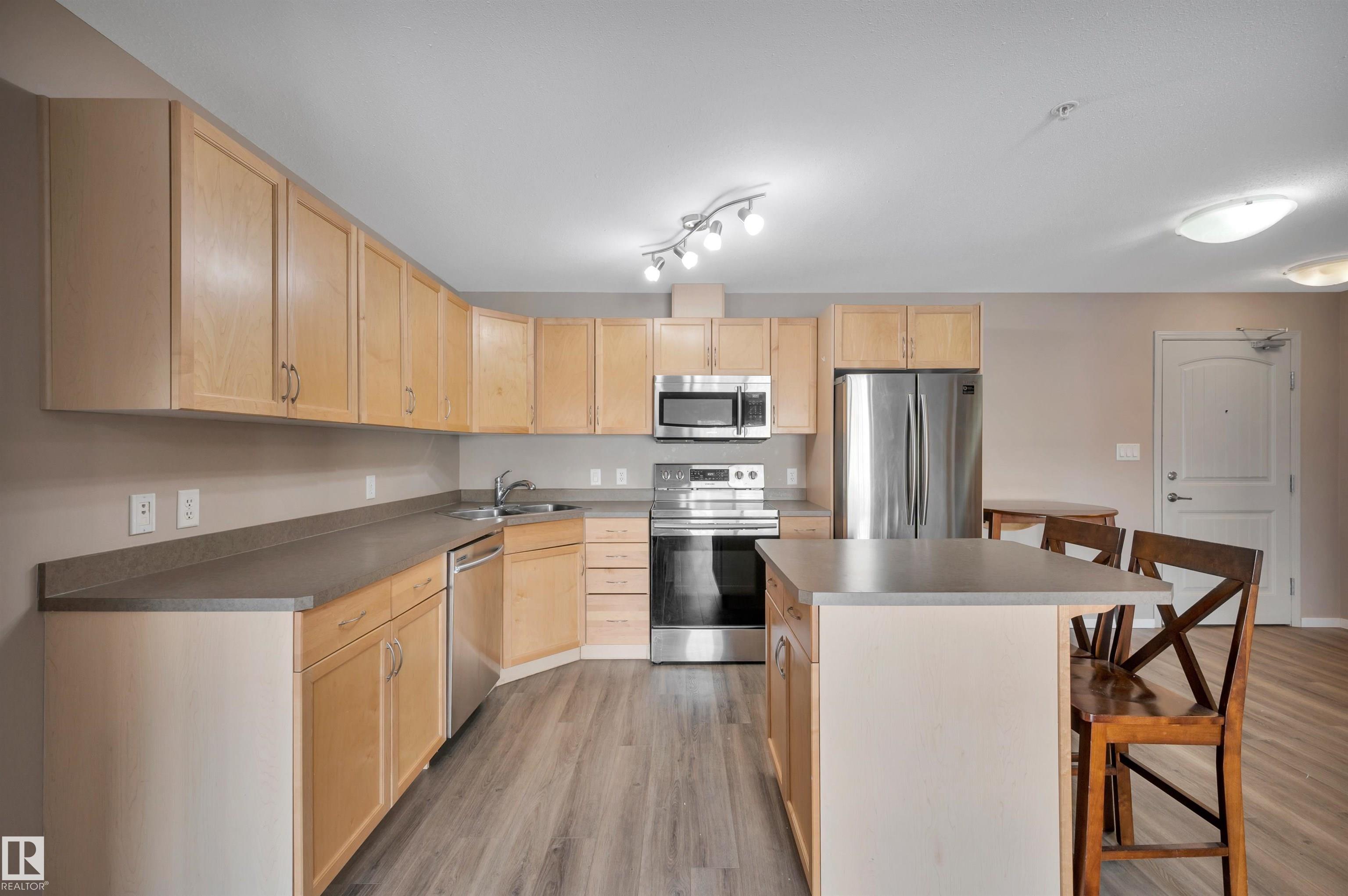 Photo 10 at 238 - 2096 Blackmud Creek Drive SW, Blackmud Creek, Edmonton