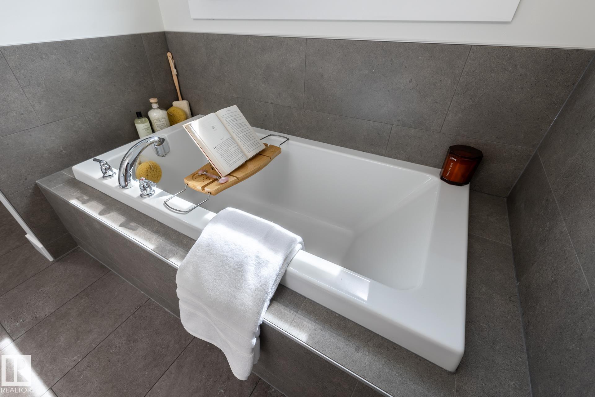 Photo 27 at 803 157 Avenue NE, Quarry Ridge, Edmonton