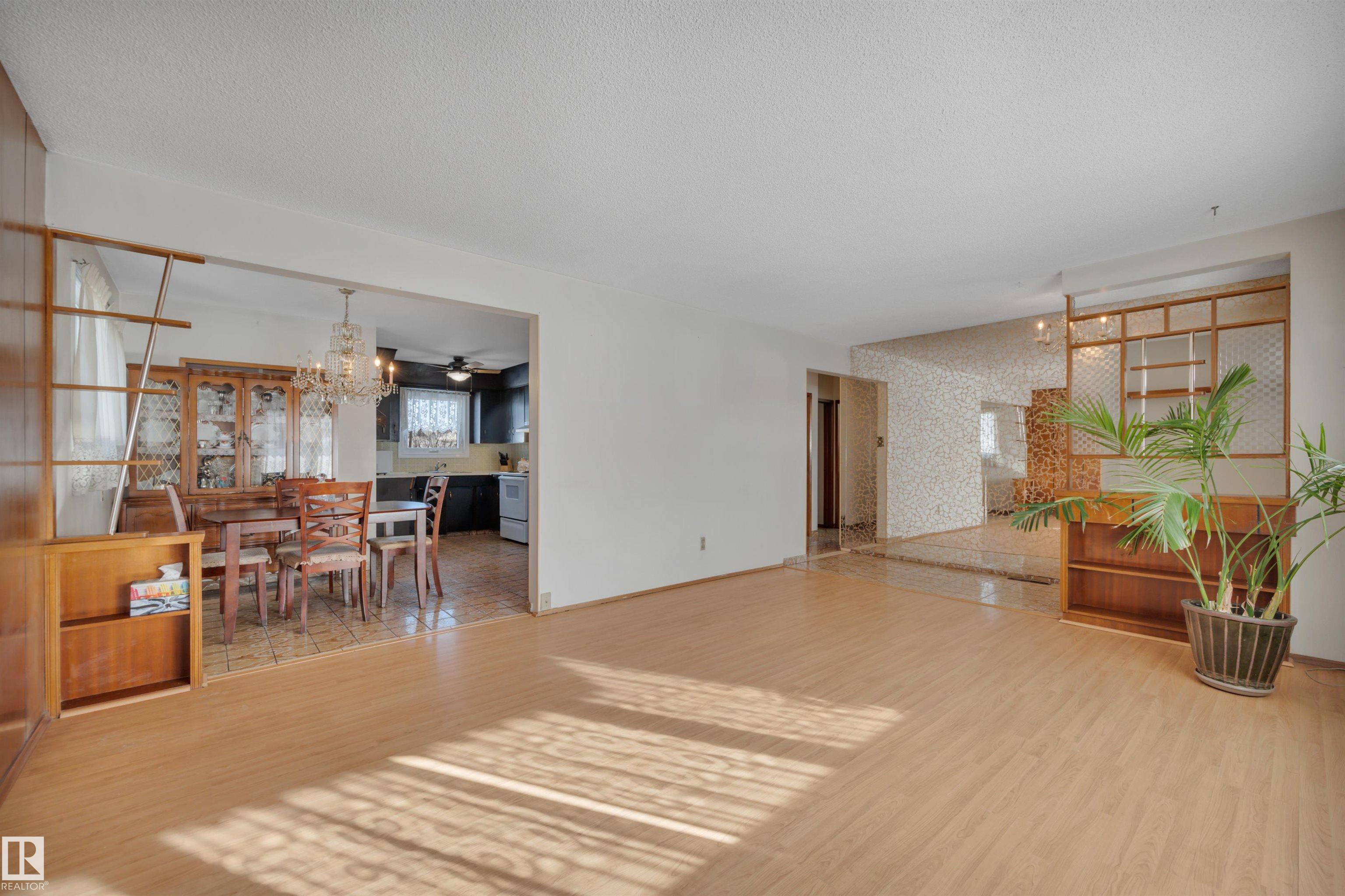 Photo 9 at 8104 135 Avenue NW, Delwood, Edmonton