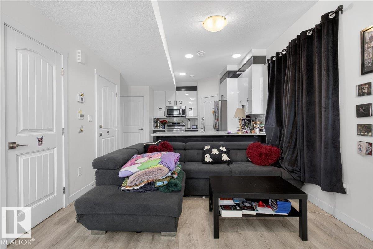 Photo 8 at 1 - 11616 82 Street NW, Parkdale, Edmonton