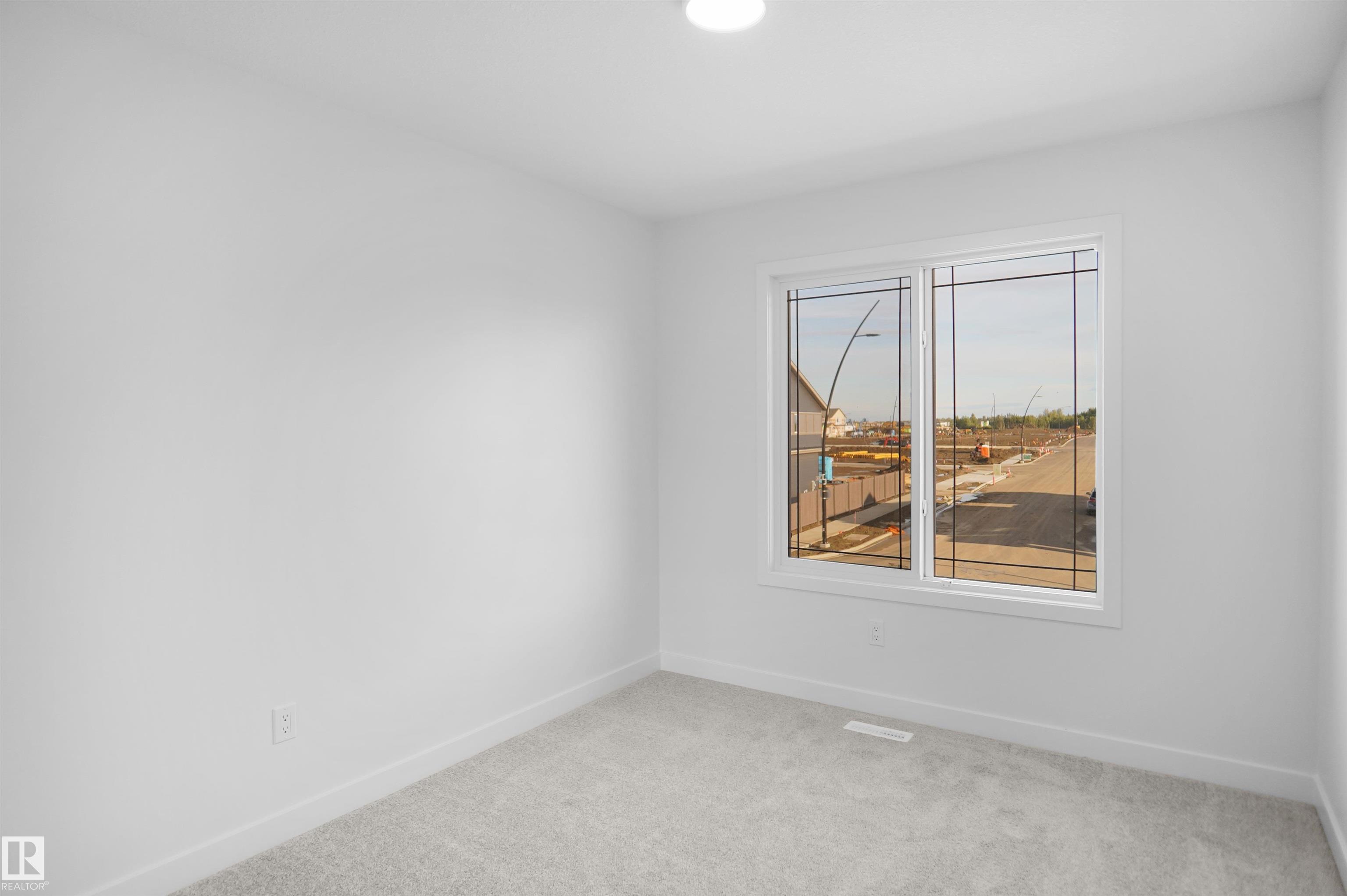 https://zimg.paragon.ice.com/ParagonImages/Property/PM/RAE/225387007/26/0/0/7f93e38eb695f993e77453eb54a137d7/1/1fafe40fbd025a1e12d03a80c942b48d/225387007-9b7b5ddd-6c0d-4d1c-9768-ea78b683670d.JPG