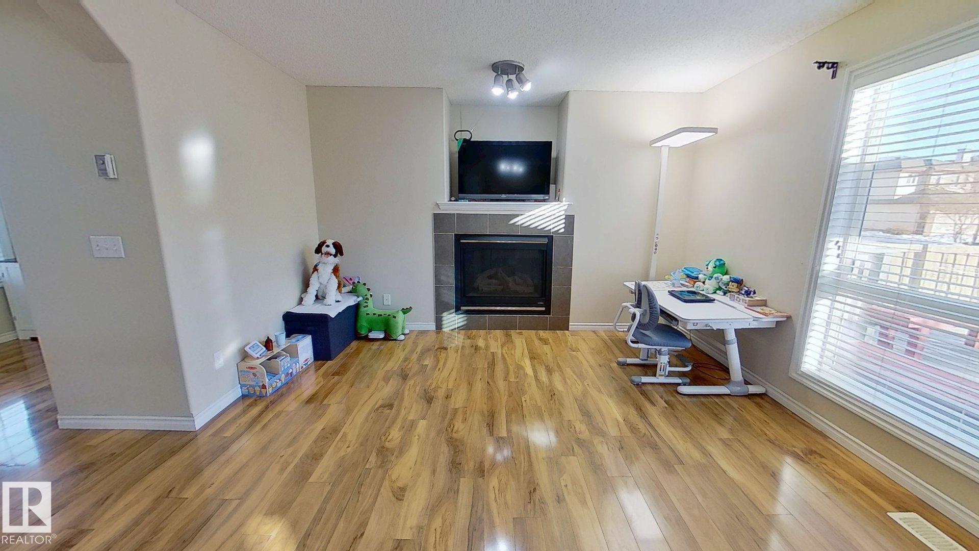 7376 Singer Way NW, South Terwillegar, Edmonton