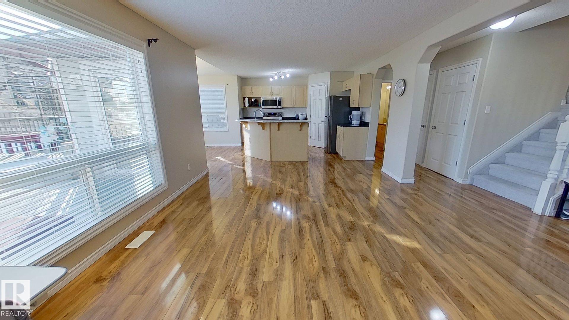 7376 Singer Way NW, South Terwillegar, Edmonton